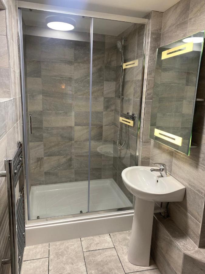 Large Double Room,1425402772:JPEG