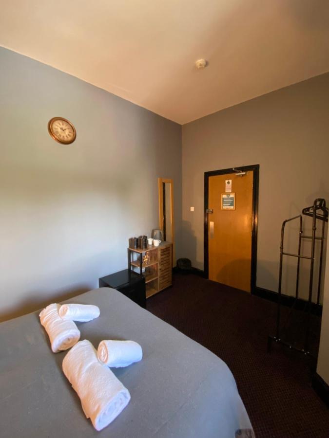 Double Room,1430524729:JPEG