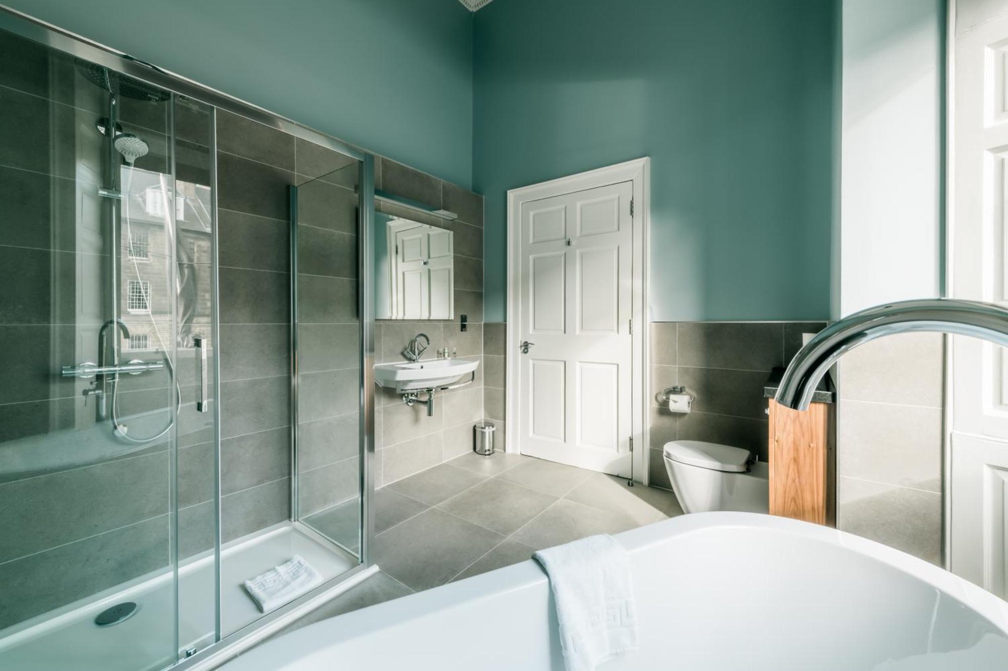 Junior Suite,1645016326:JPEG