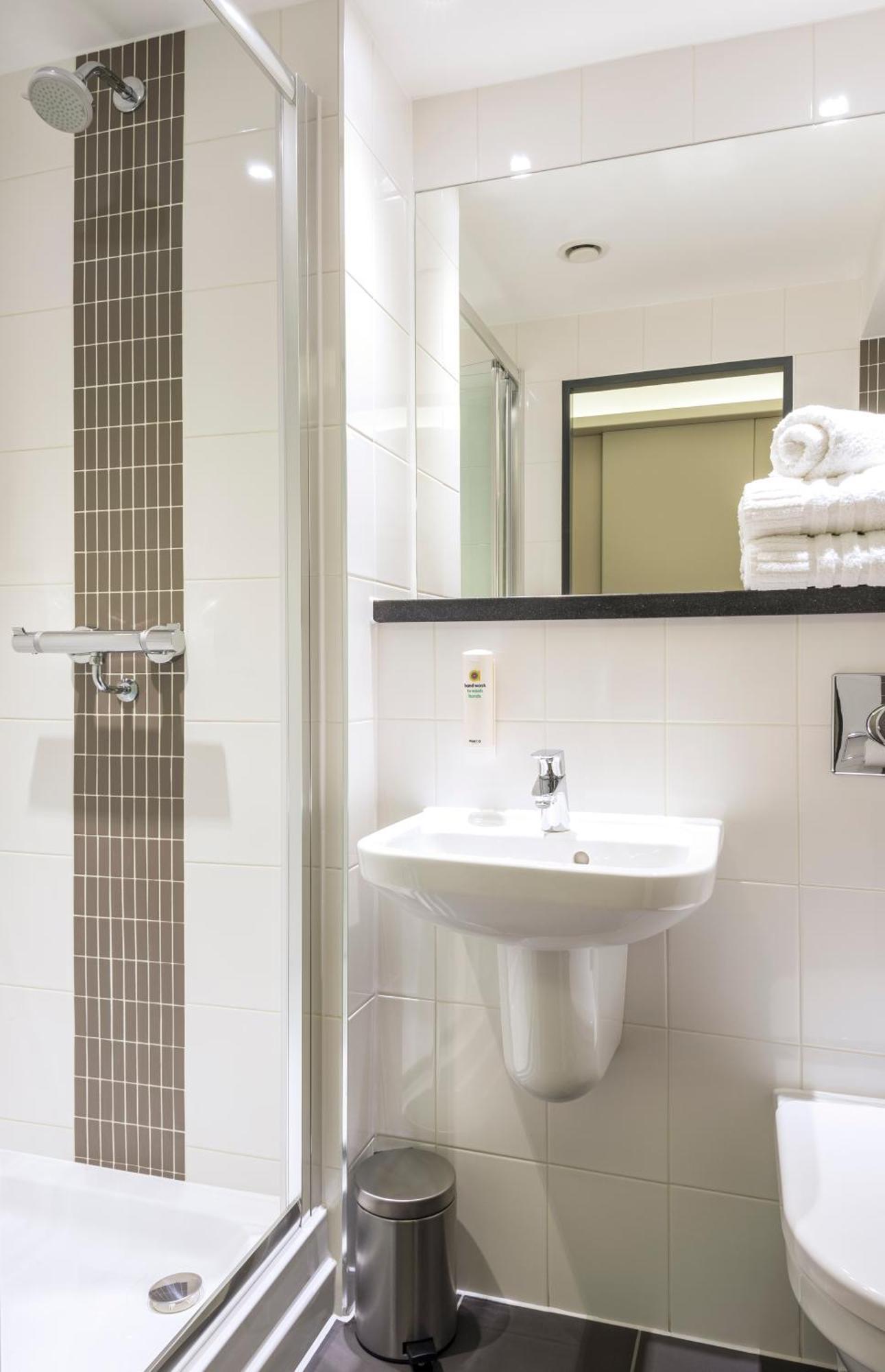 Classic Double Room with Window