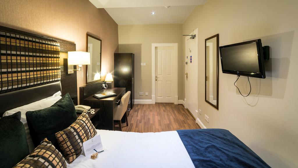Small Double Room,146908856:JPEG