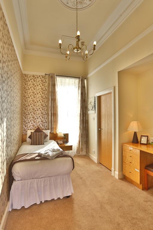 Standard Single Room,678673287:JPEG