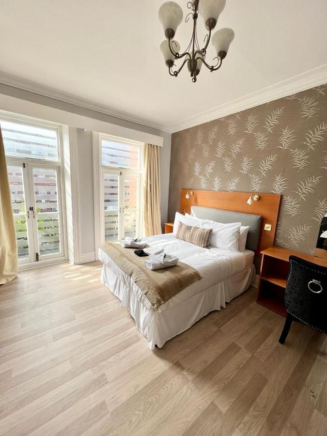 King Room with Balcony