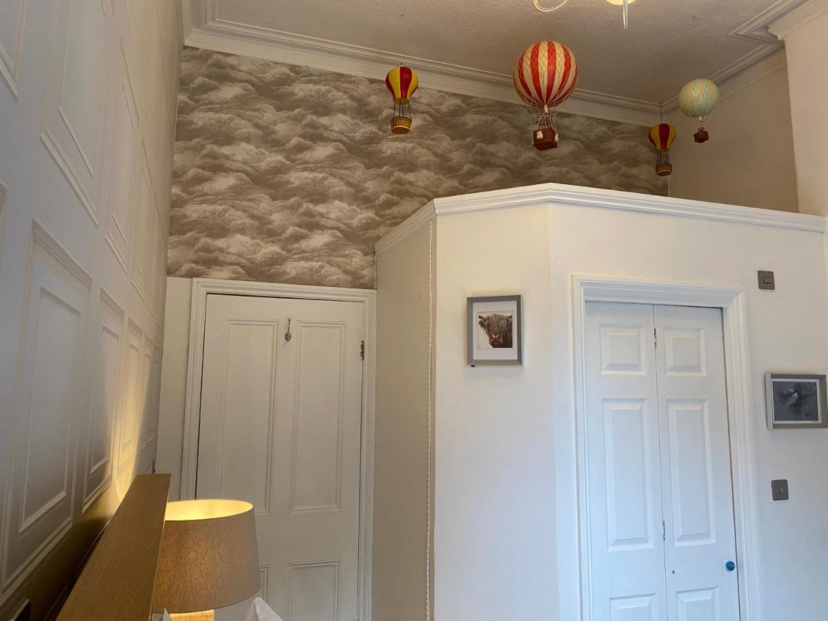 Double Room,1483290539:JPEG