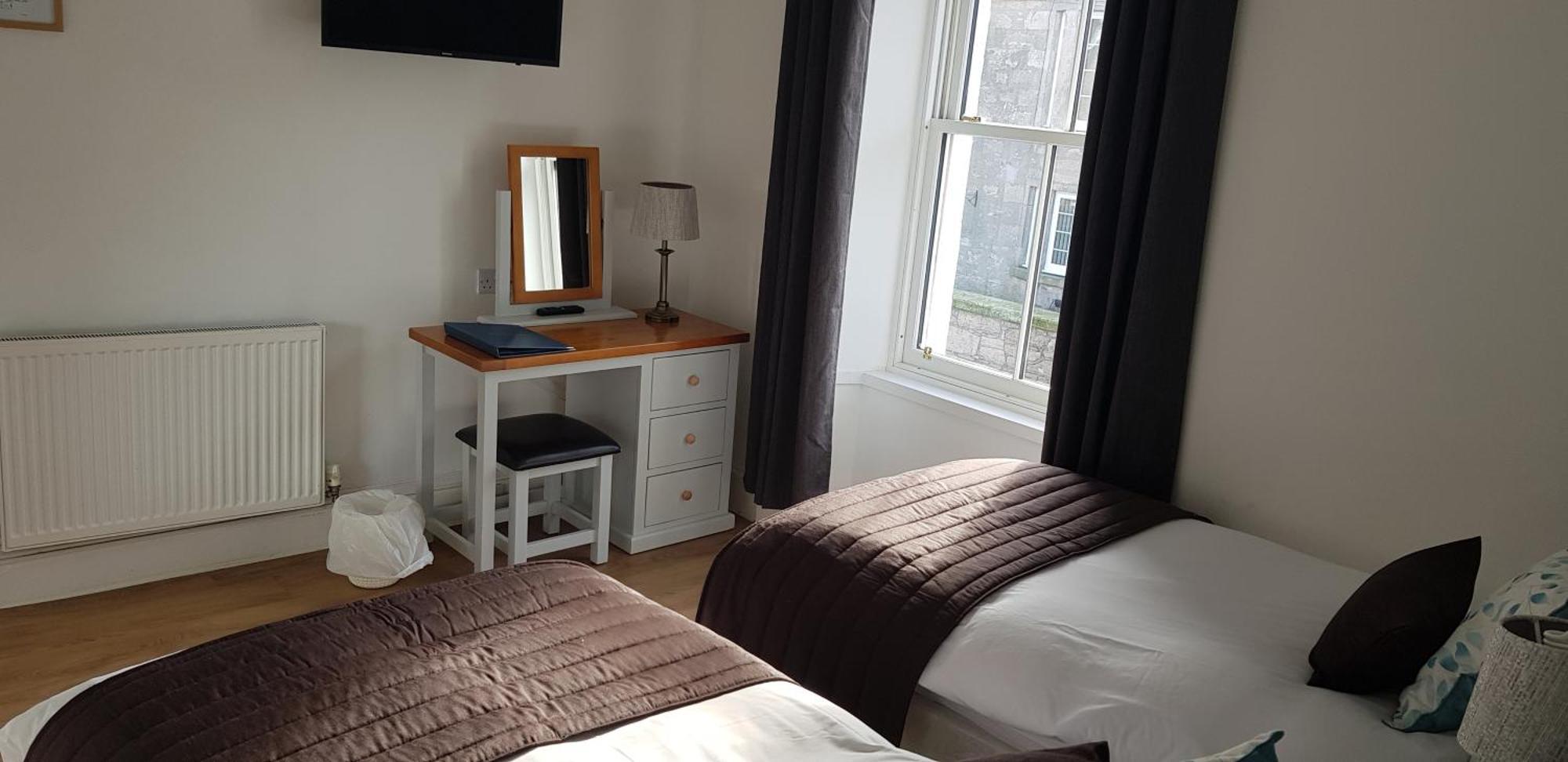 Twin Room,1758404800:JPEG