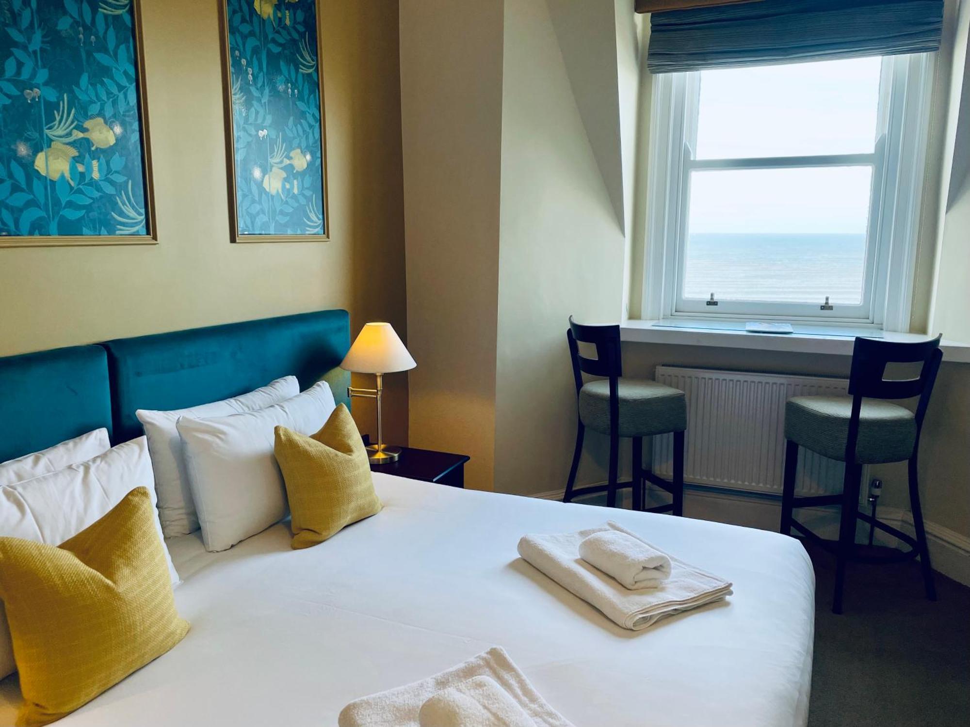 Third Floor Sea View King or Twin,1510244395:JPEG