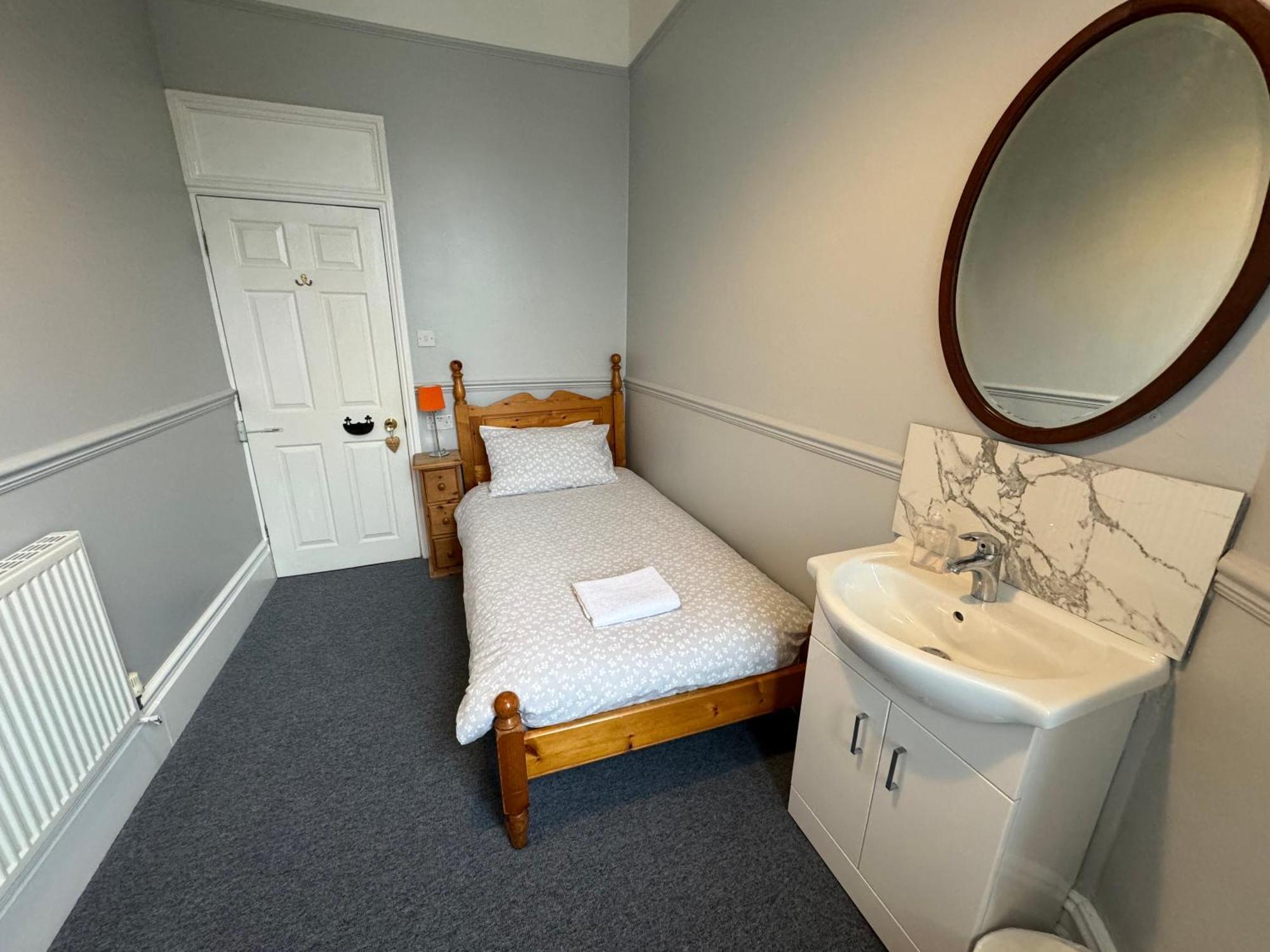 Single Room with Shared Bathroom