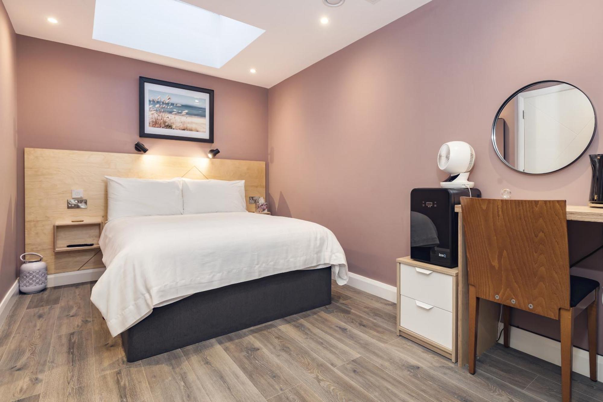 Budget Double Room,1517956975:JPEG