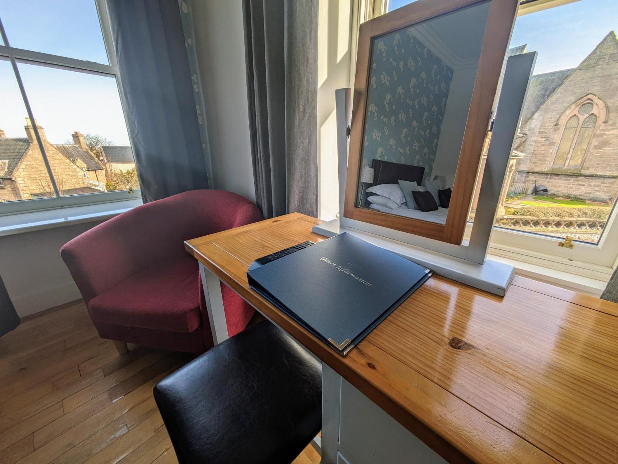 Double Room,1500750094:JPEG
