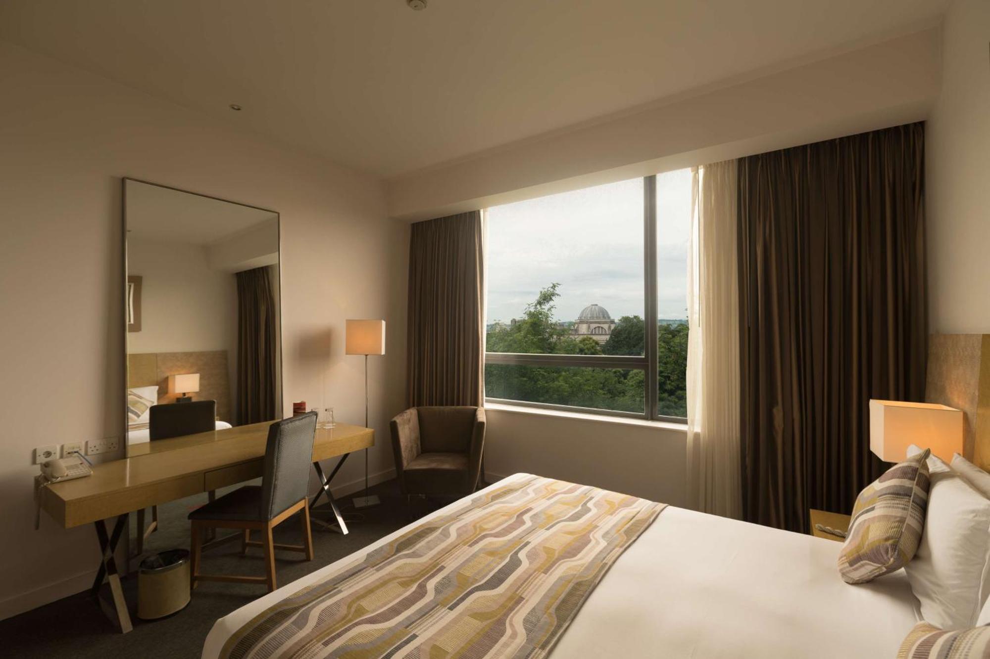 Superior Room Tree Lined View,1516359232:JPEG