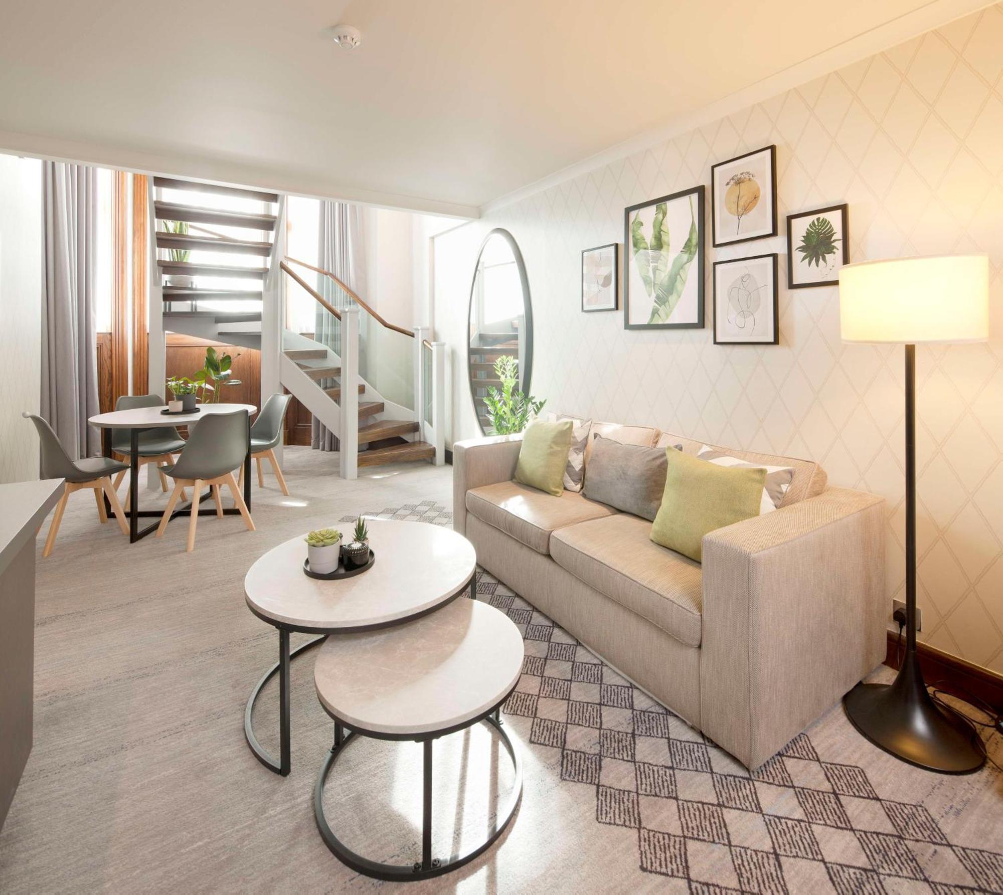 Duplex Queen Suite with Sofa Bed,1516365580:JPEG