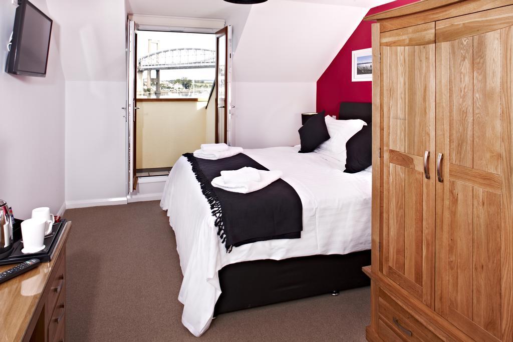 Deluxe Double or Twin Room with Balcony