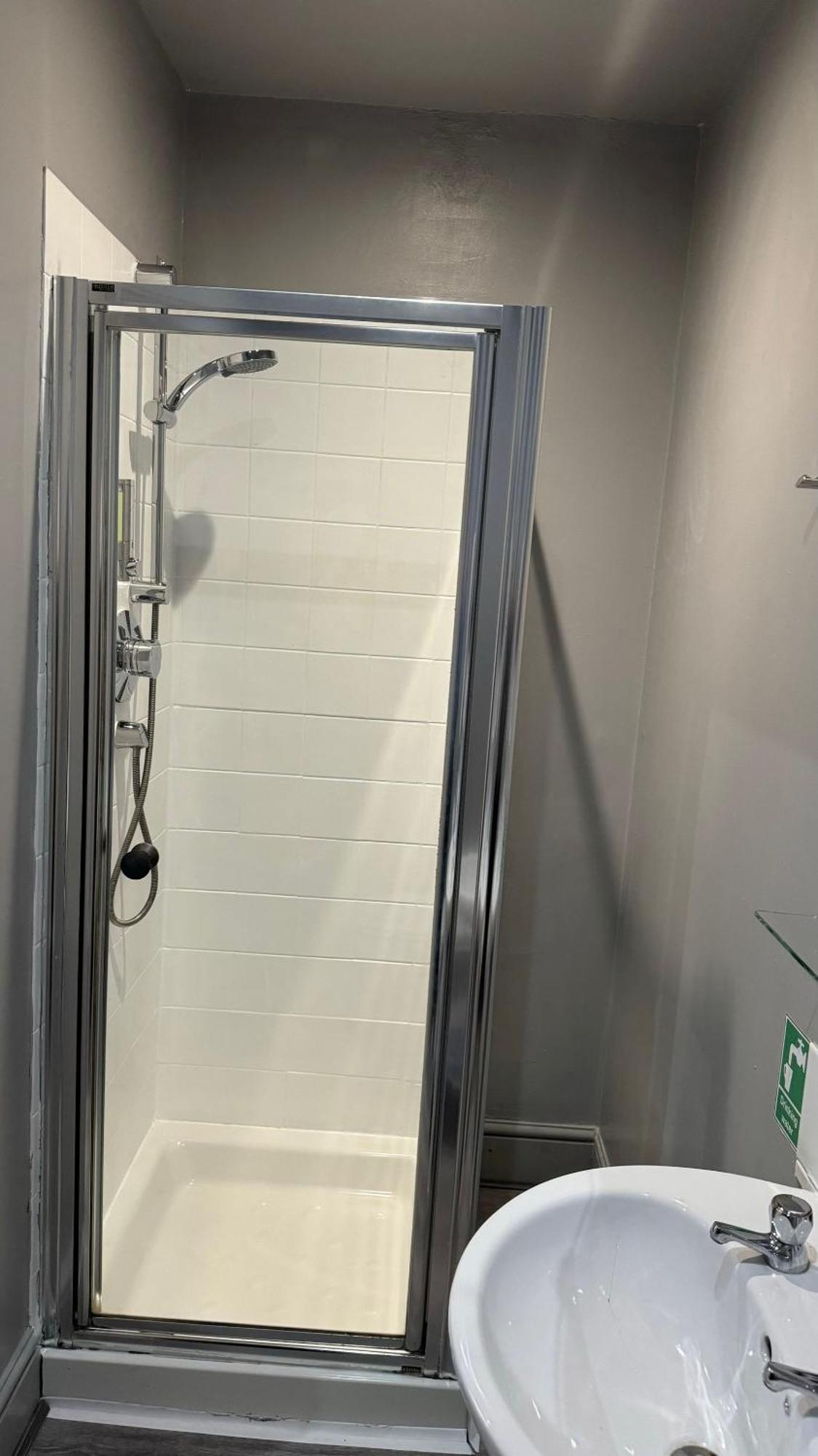 Standard Suite,1697879208:JPEG