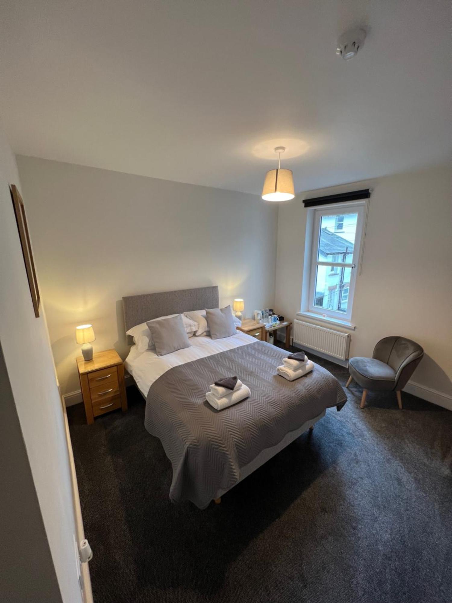 Deluxe Double Room with Shower