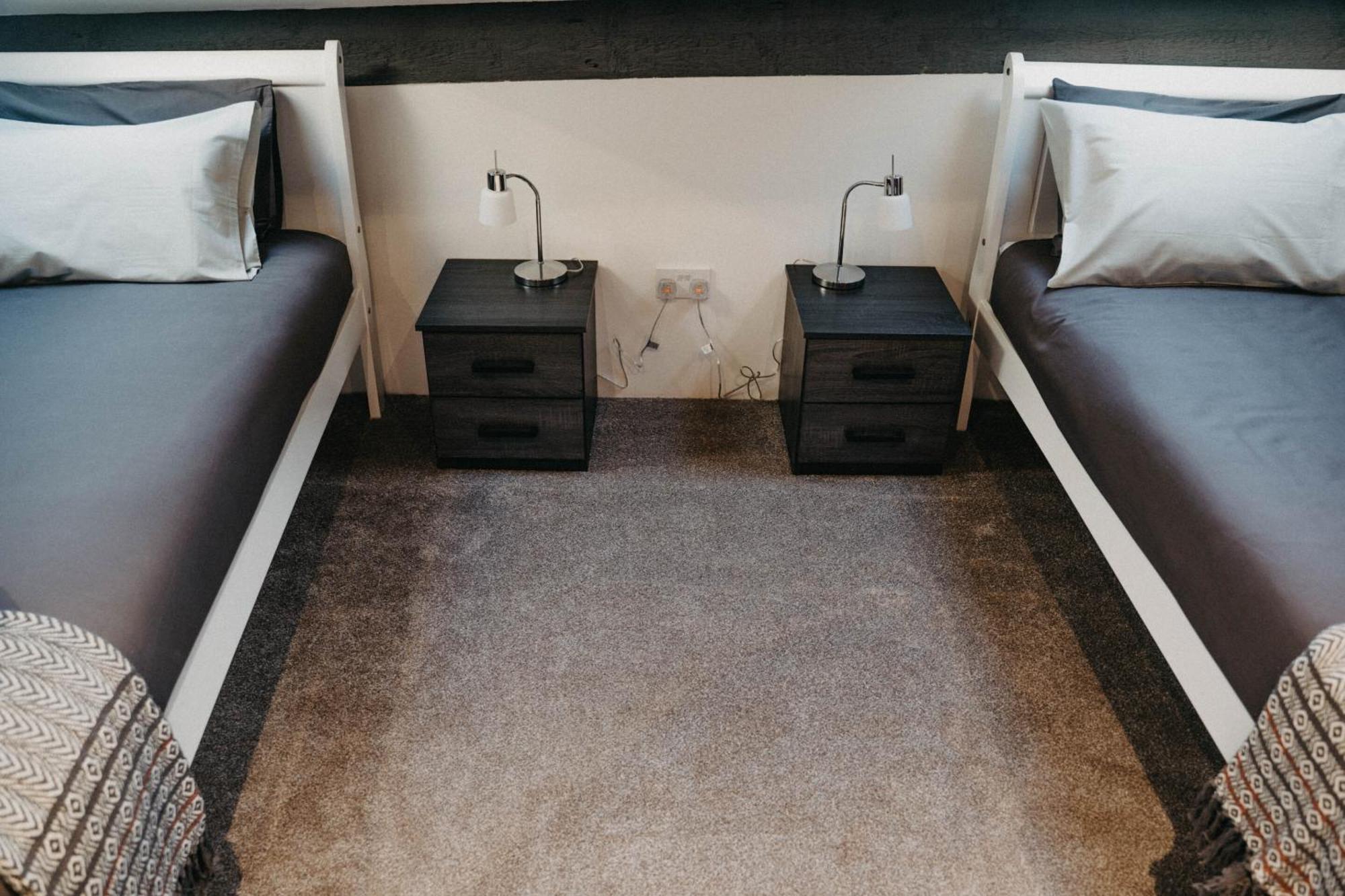 One-Bedroom Apartment,1551110173:JPEG