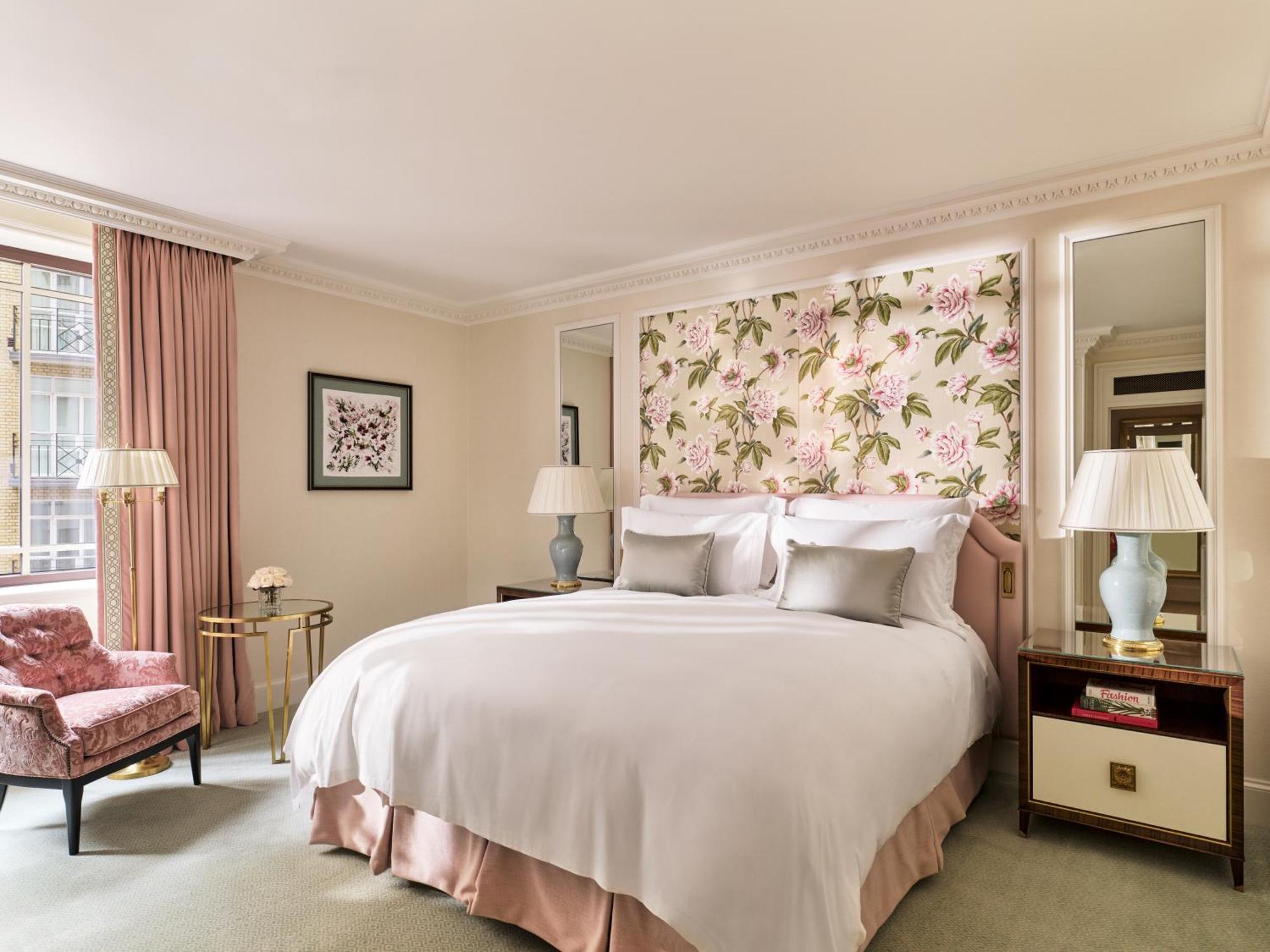 Superior King Room,1555024858:JPEG