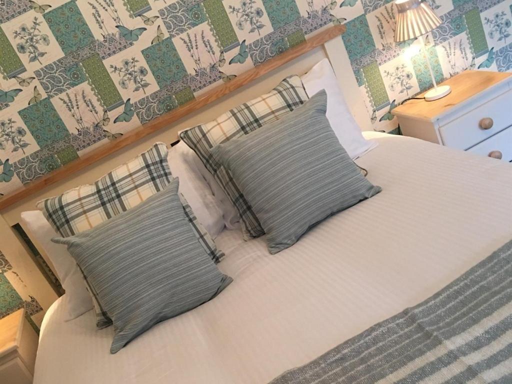 King Room,1588279461:JPEG