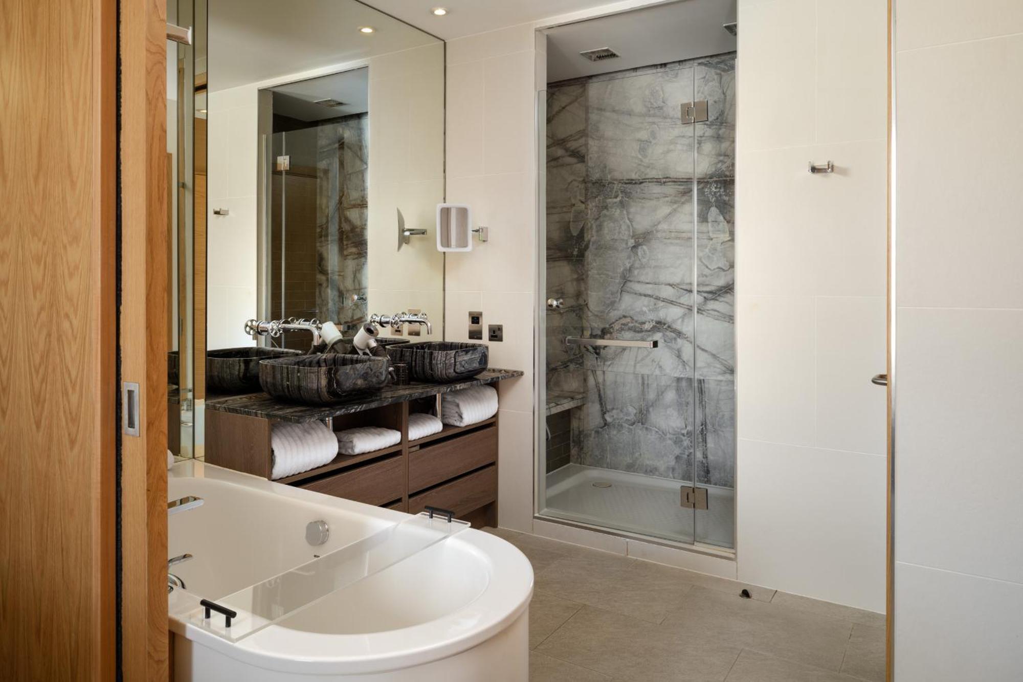 Mhor Suite,1555947025:JPEG