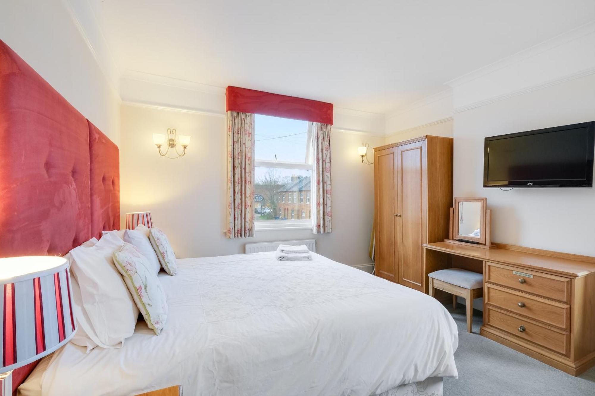 Superior Double or Twin Room,1571296319:JPEG