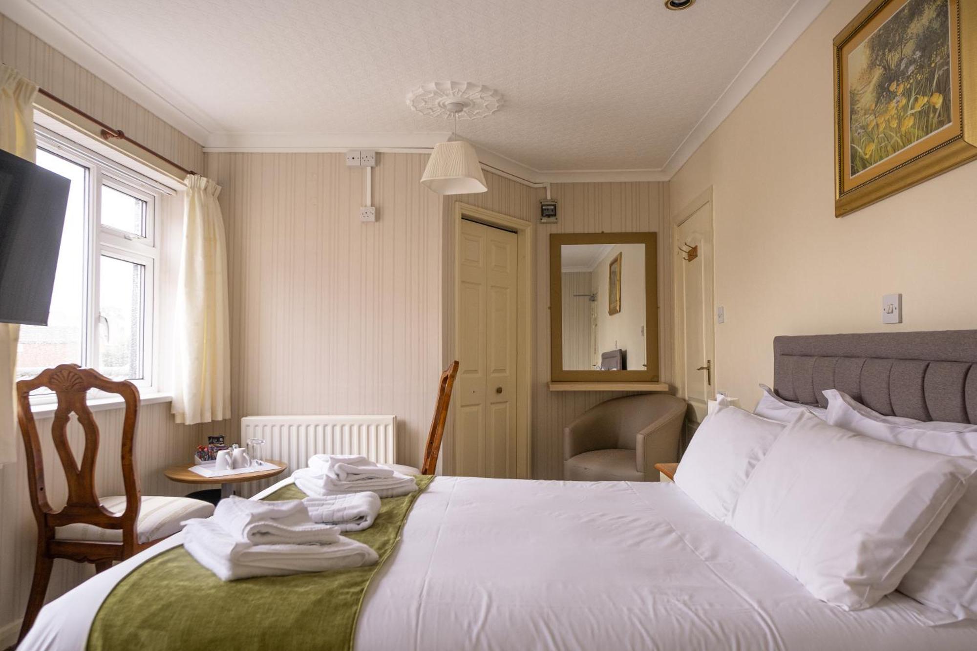 Deluxe Double Room,1573097966:JPEG