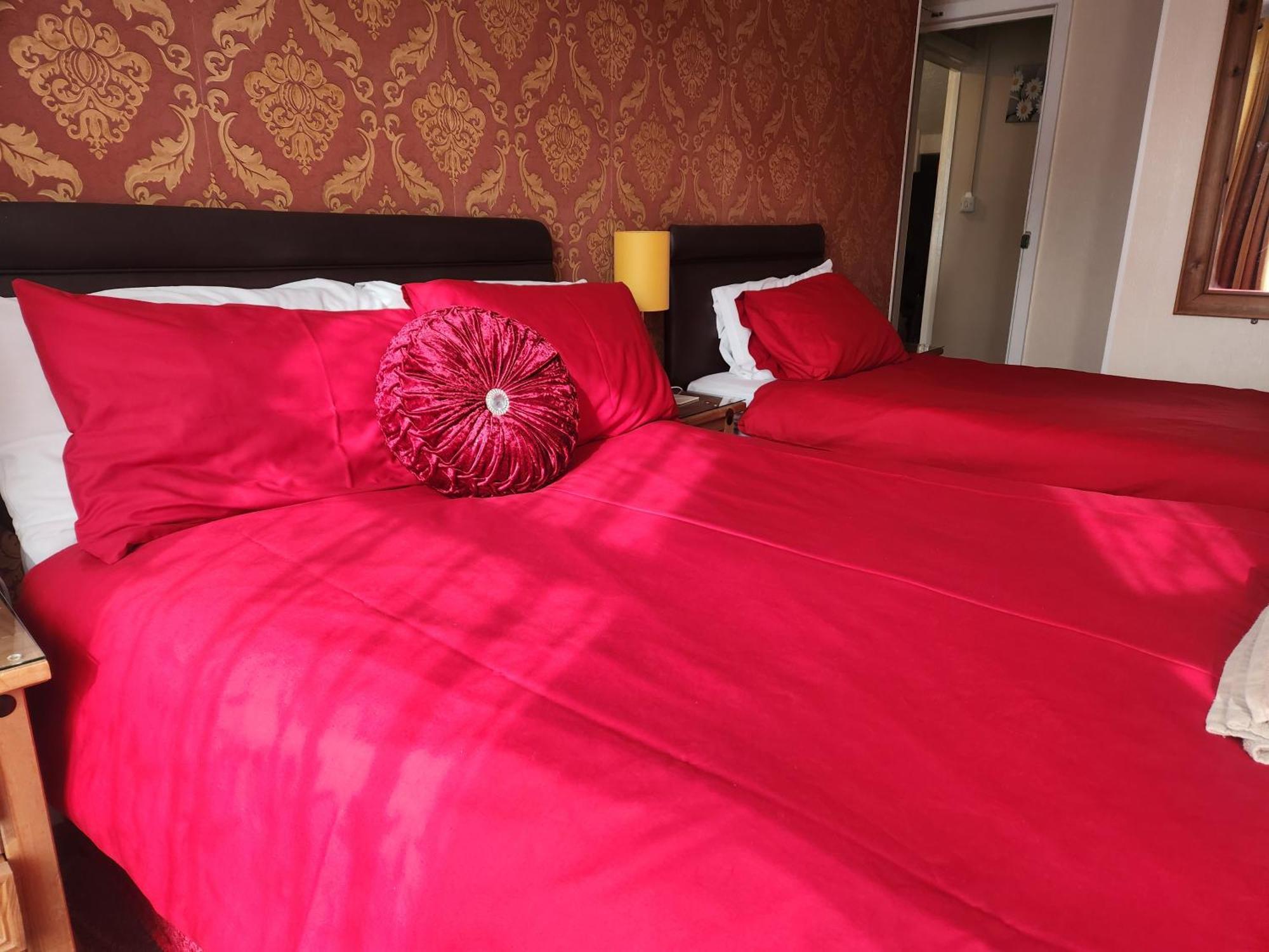 Family Room en Suite,1576764212:JPEG