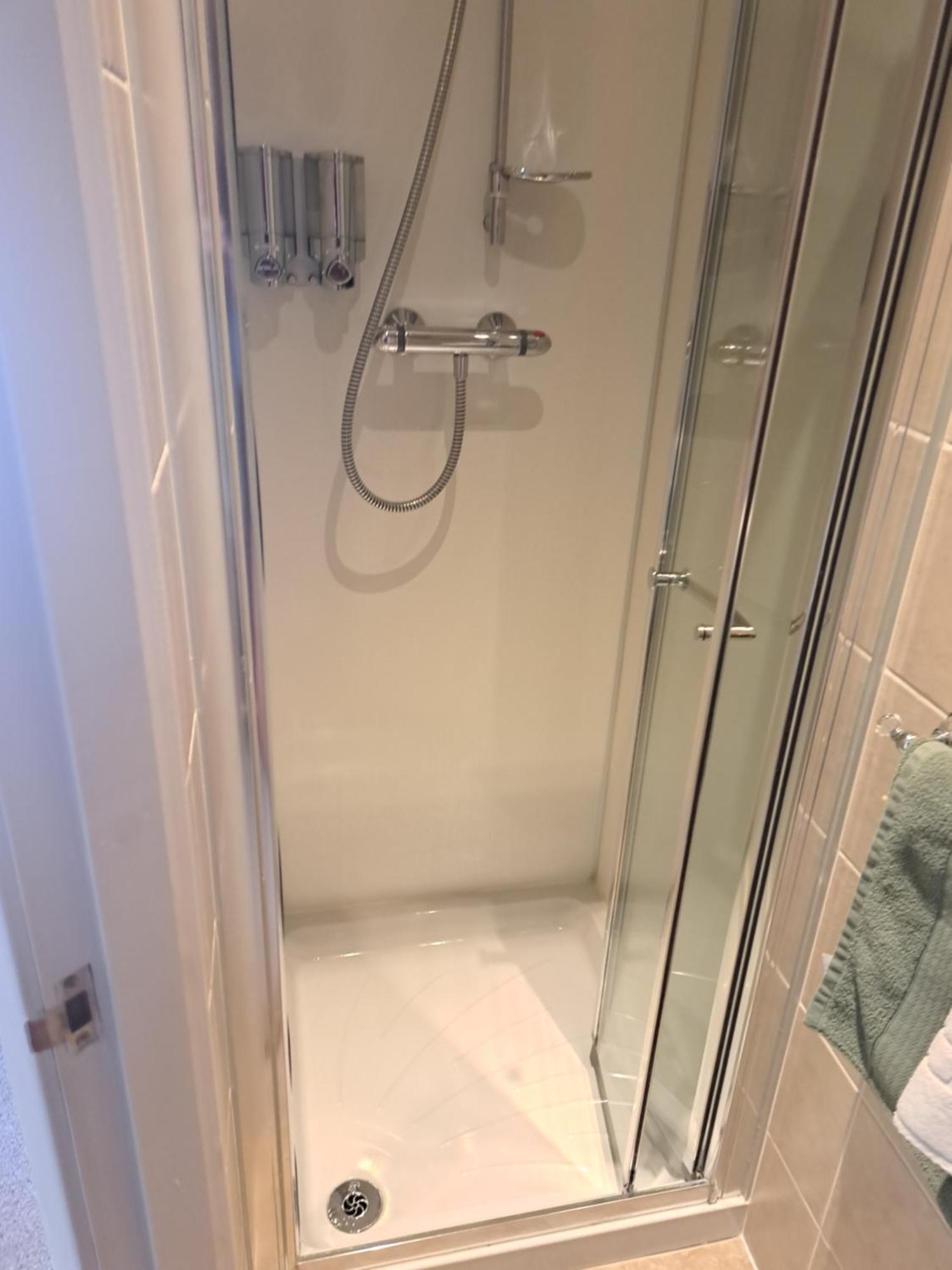 Small Double Room,1581624091:JPEG