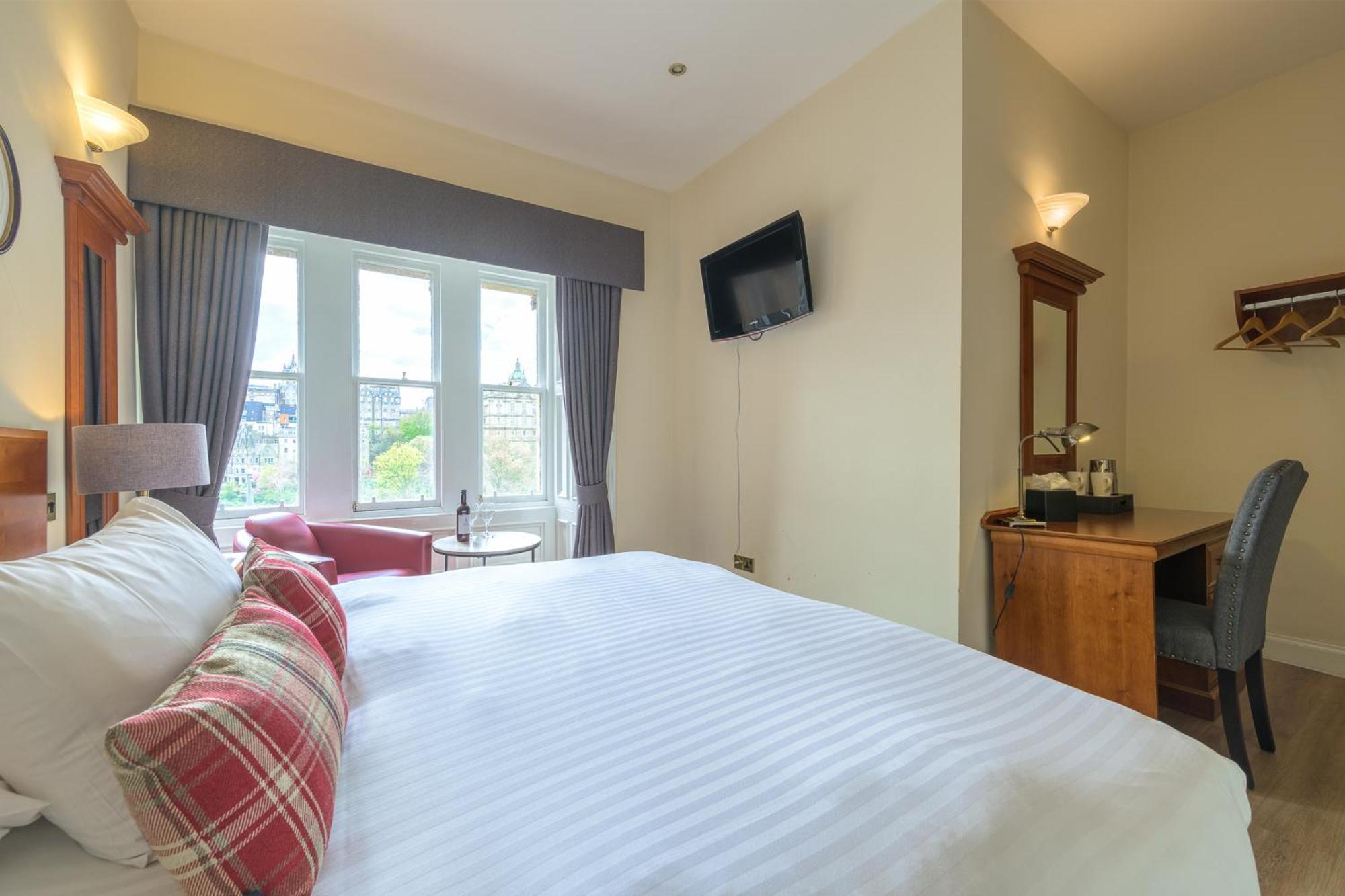Standard Double Room with Princes Street View