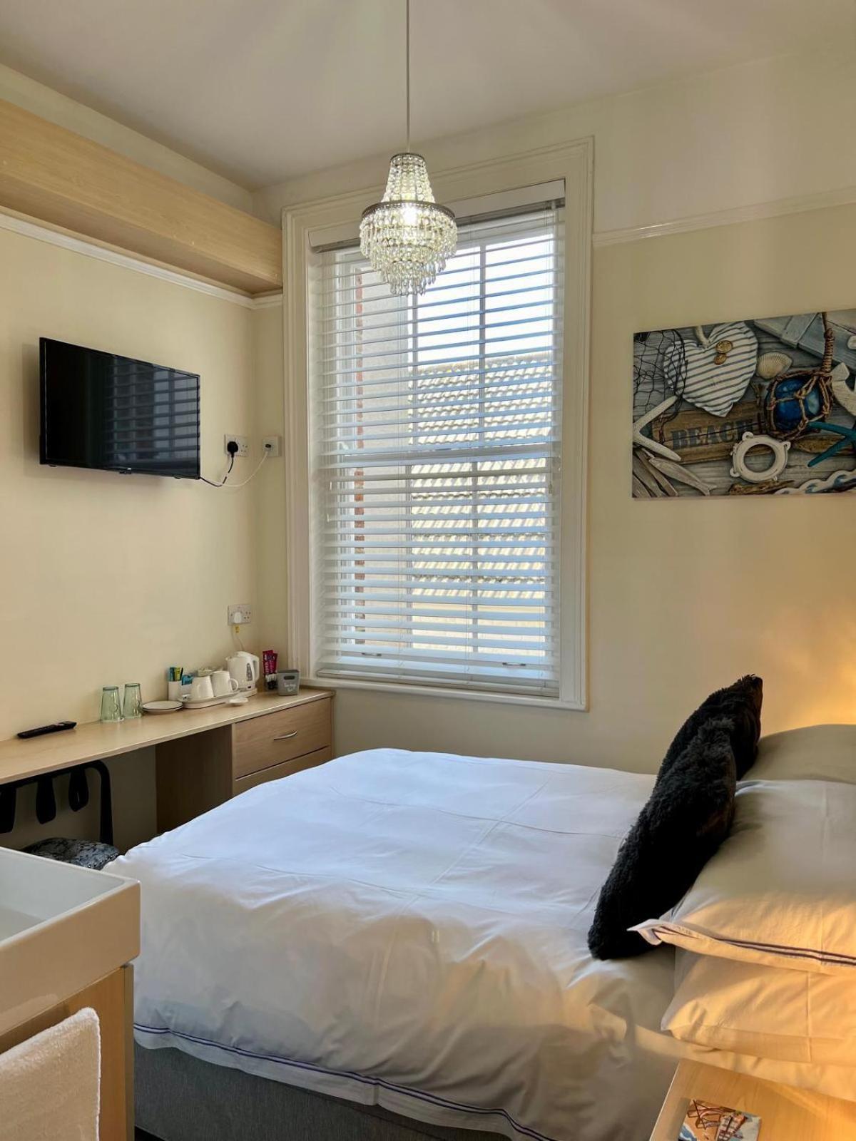 Standard Double Room,1588558486:JPEG