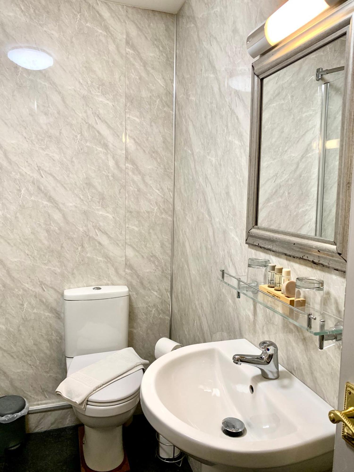 Standard King Room,1593824125:JPEG