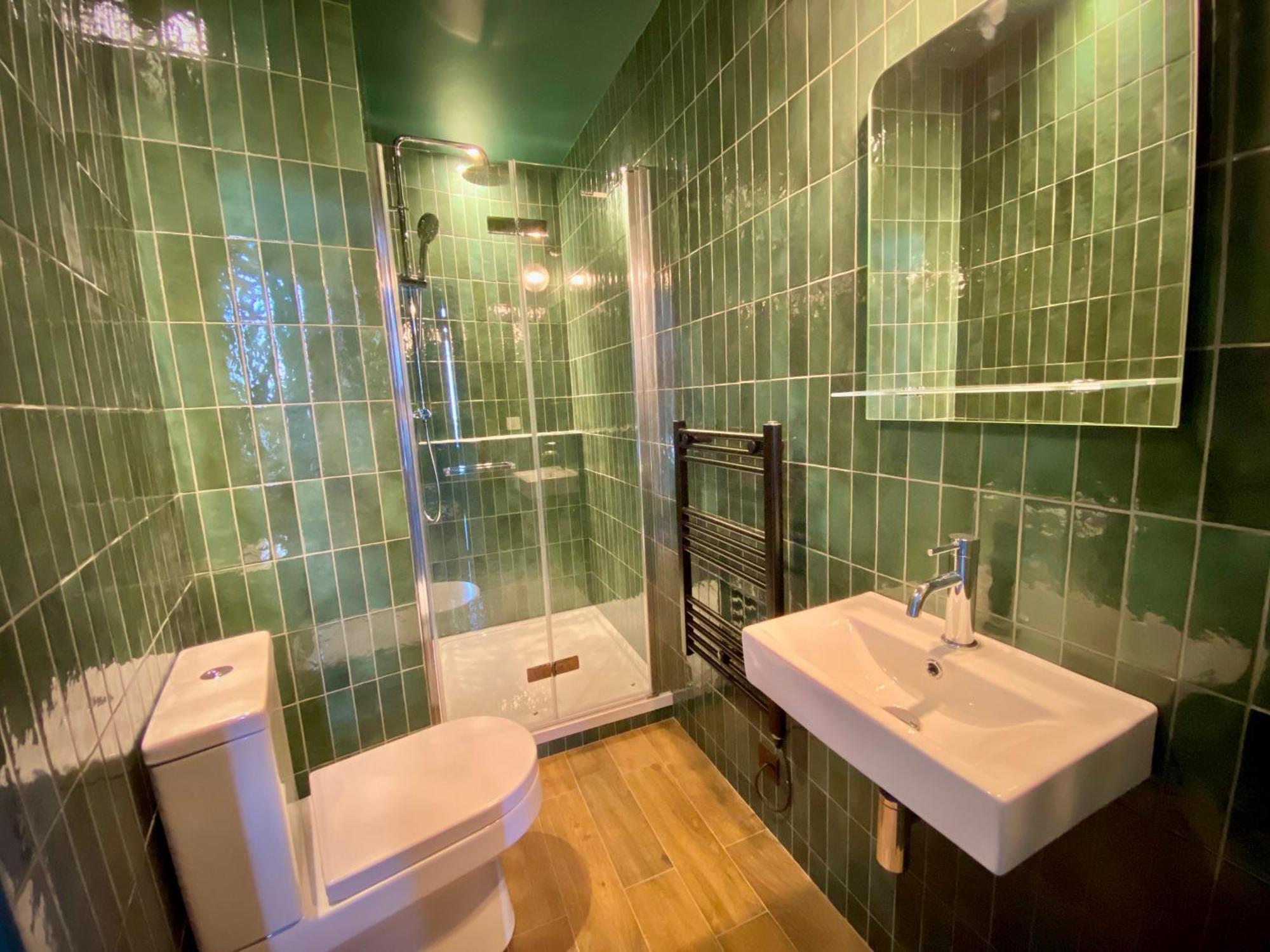 Deluxe Double Room with Shower,1600705544:JPEG