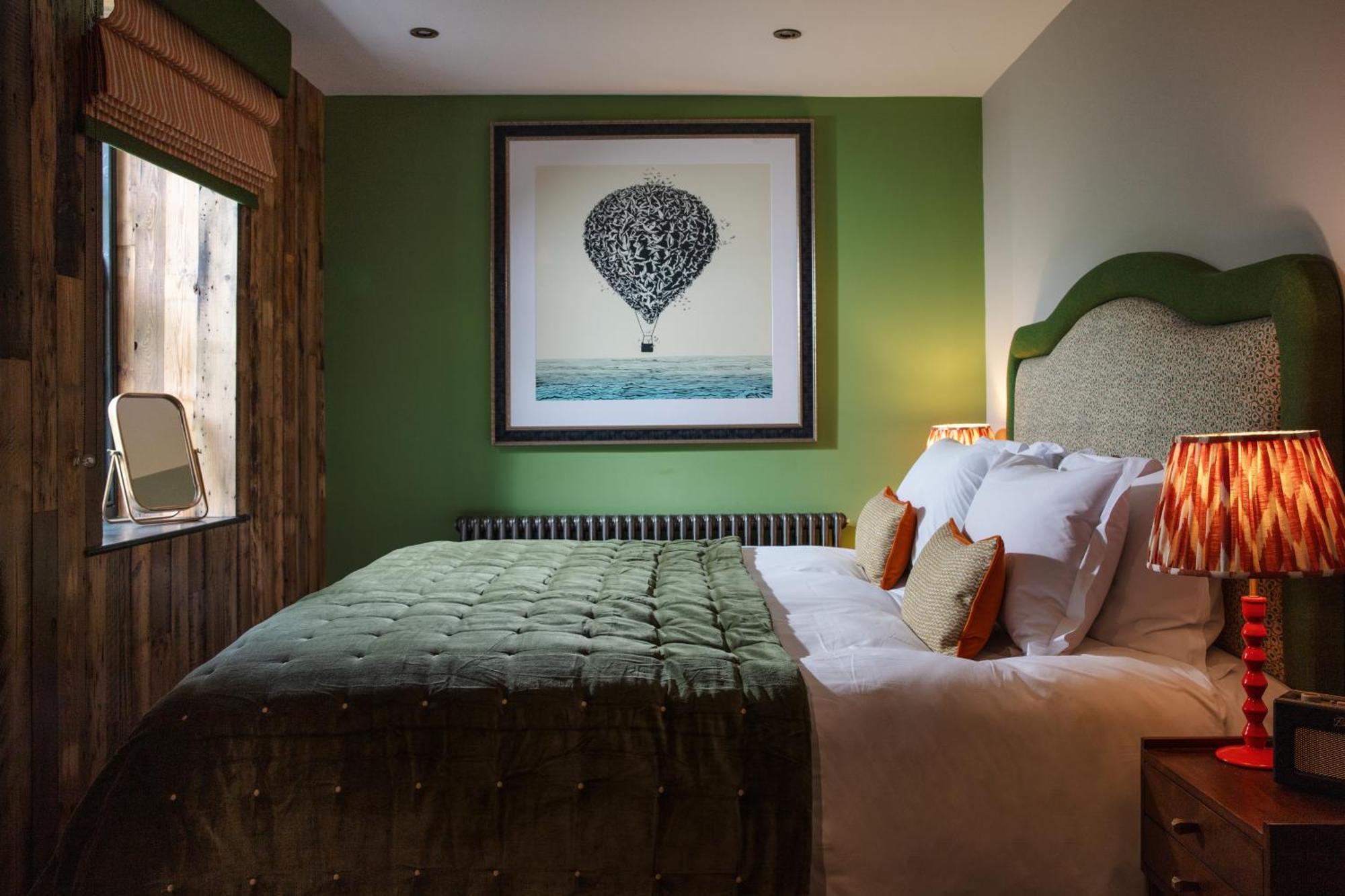 Standard Twin,1729998577:JPEG