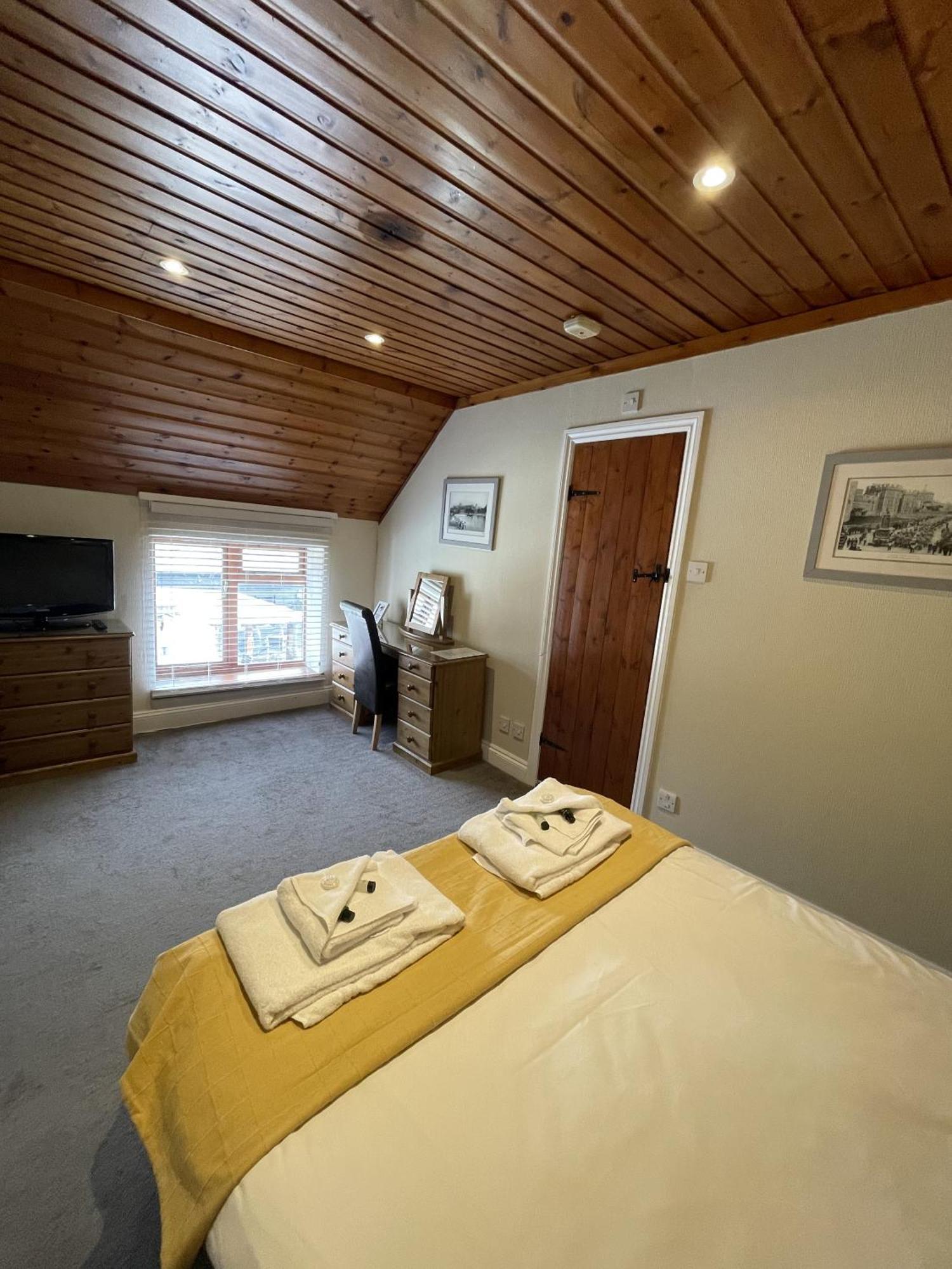 One-Bedroom Family Apartment,1612964699:JPEG