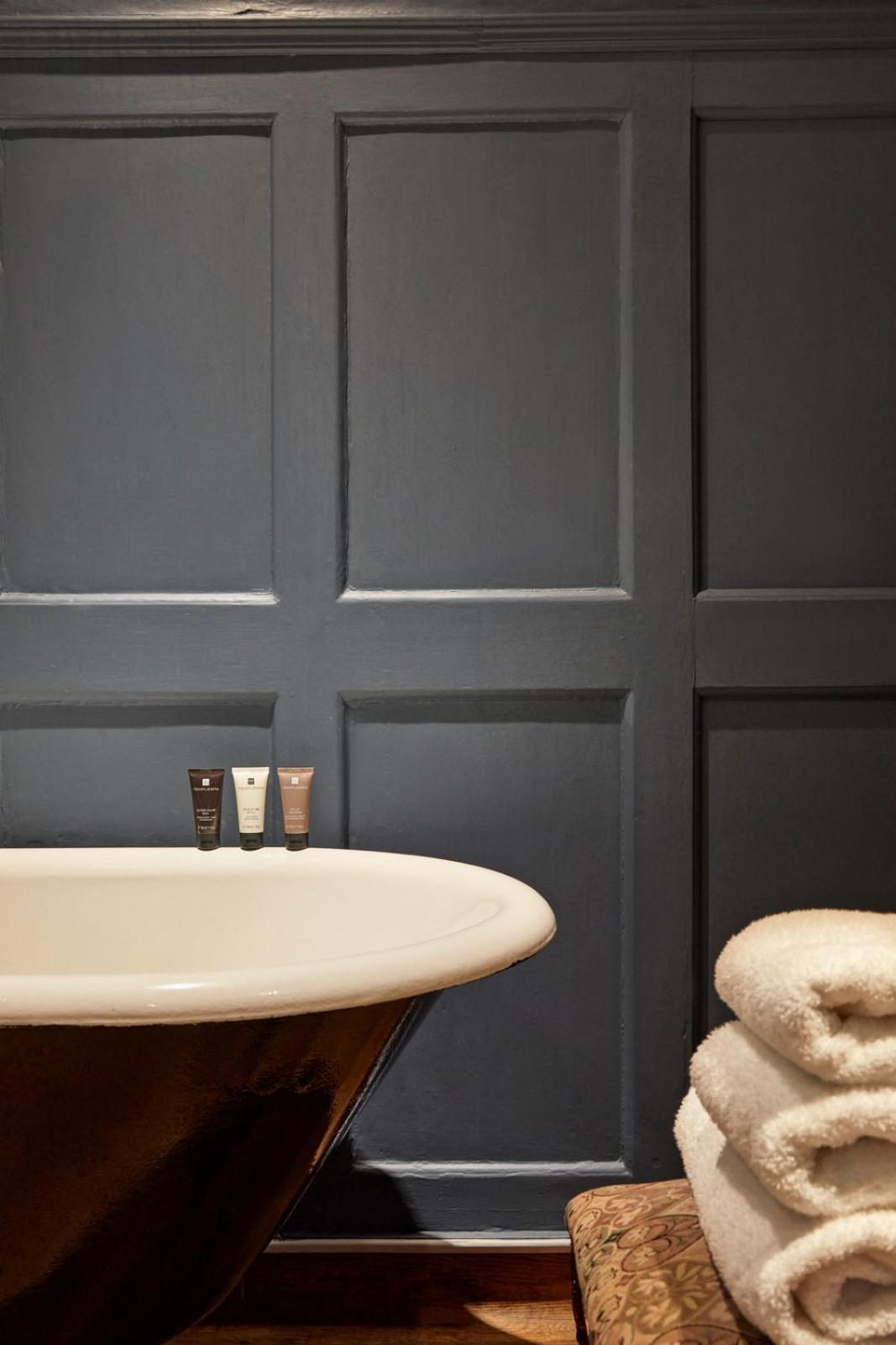 Premier Double Room with Four Poster Bed,1618819770:JPEG