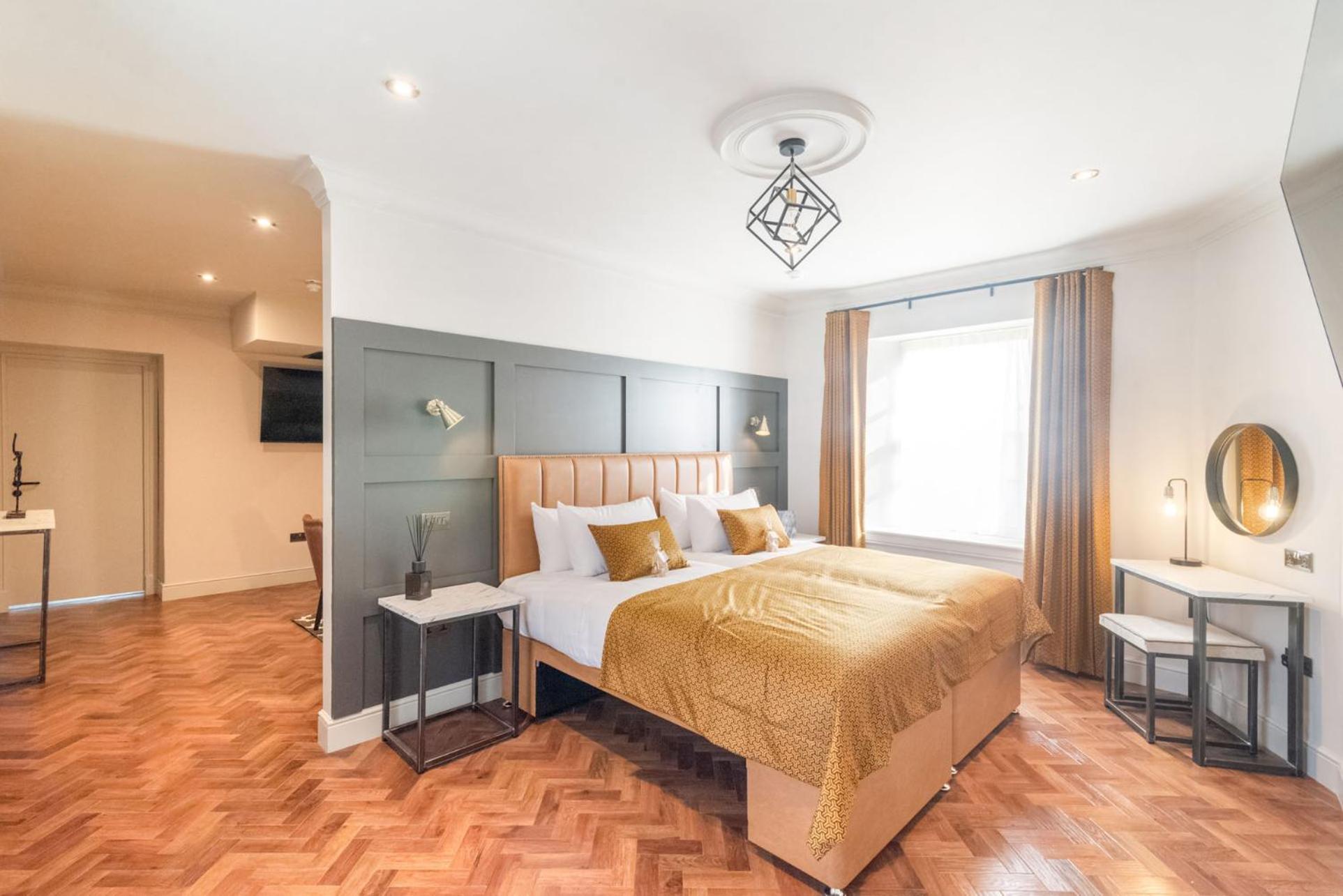 Superior King or Twin Suite
