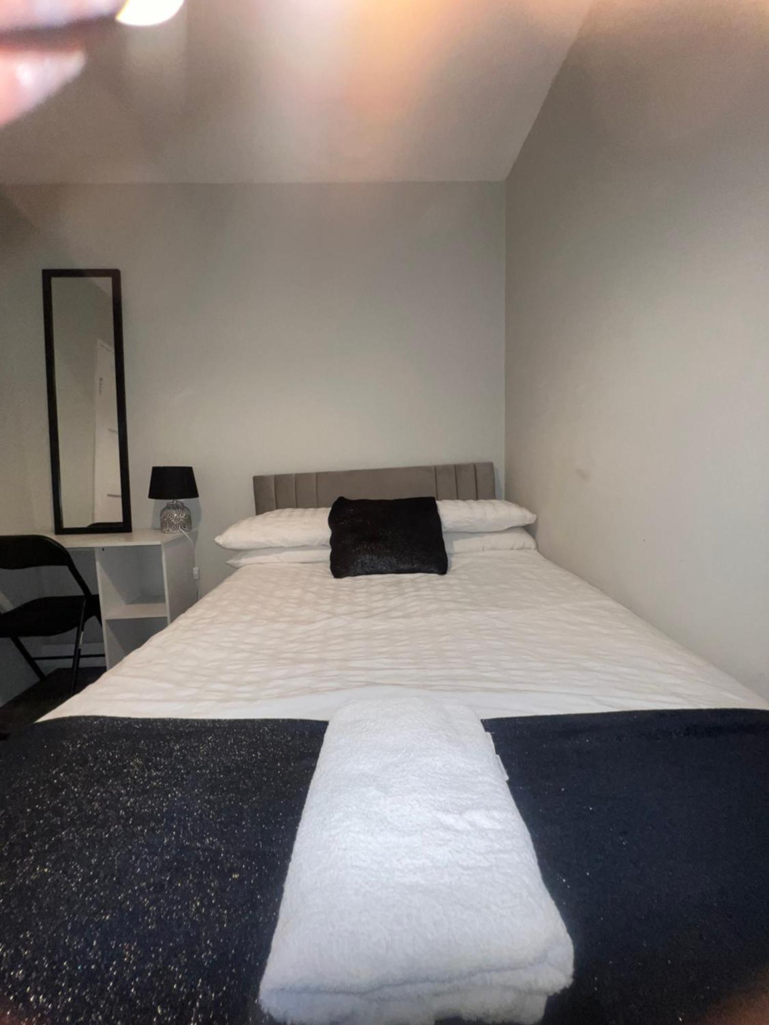 Double Room,1621061144:JPEG