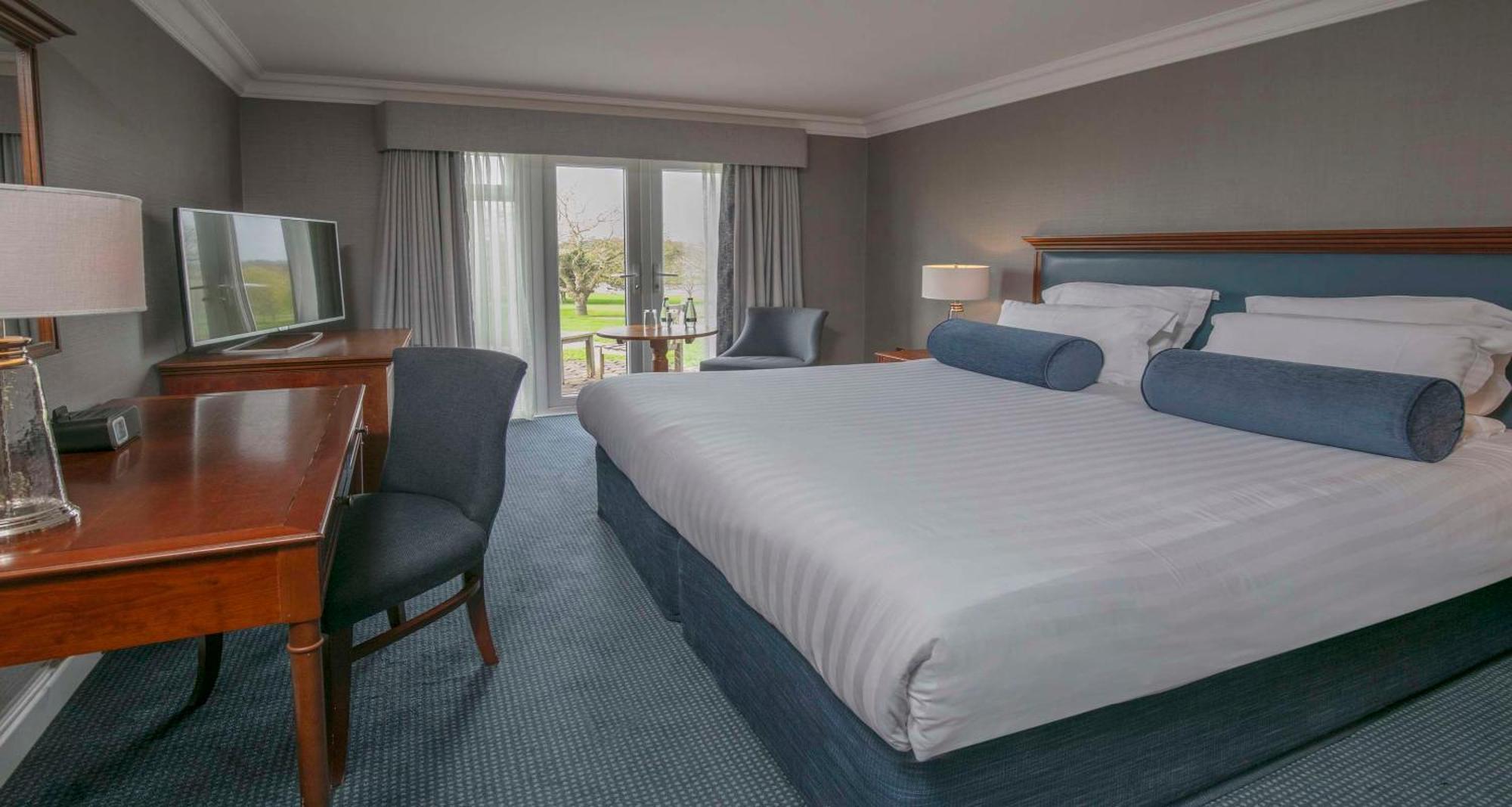 Deluxe Double Room with View,1742645848:JPEG