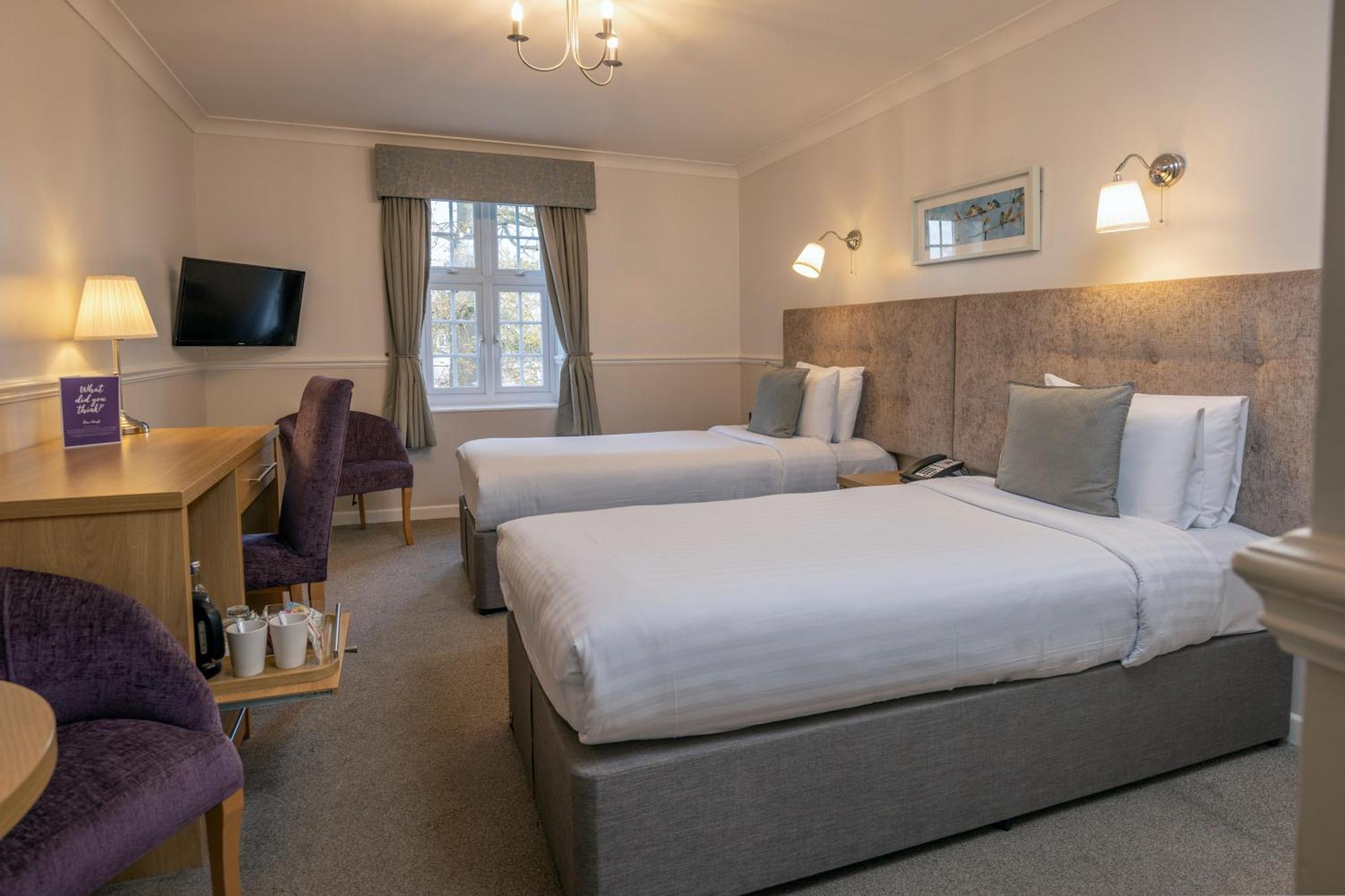 Standard Twin Room - Non-Smoking