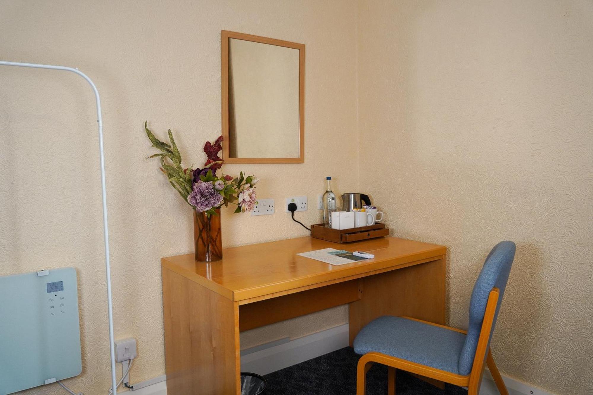 Double Room,1630062241:JPEG