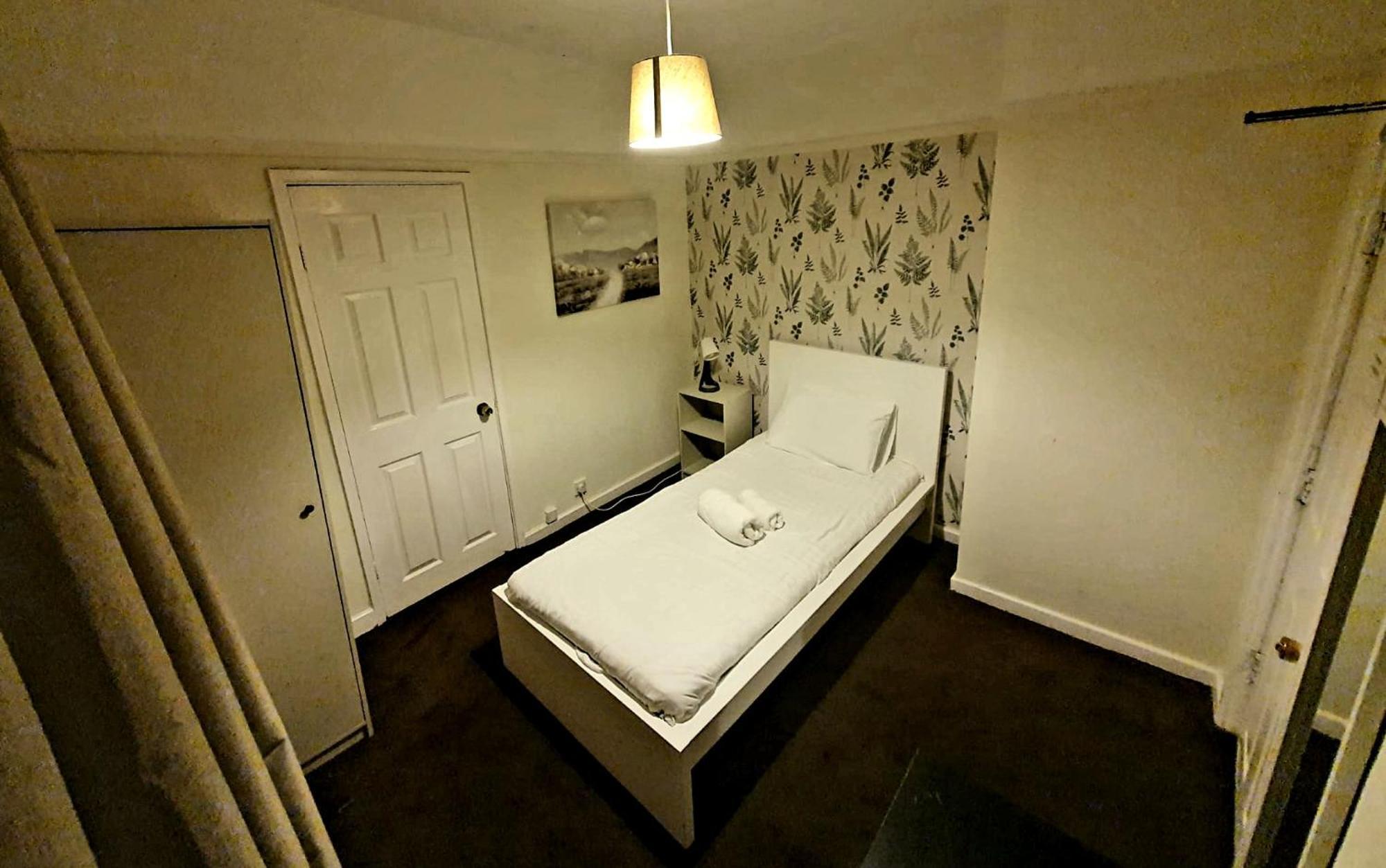 Twin Room,1635246035:JPEG
