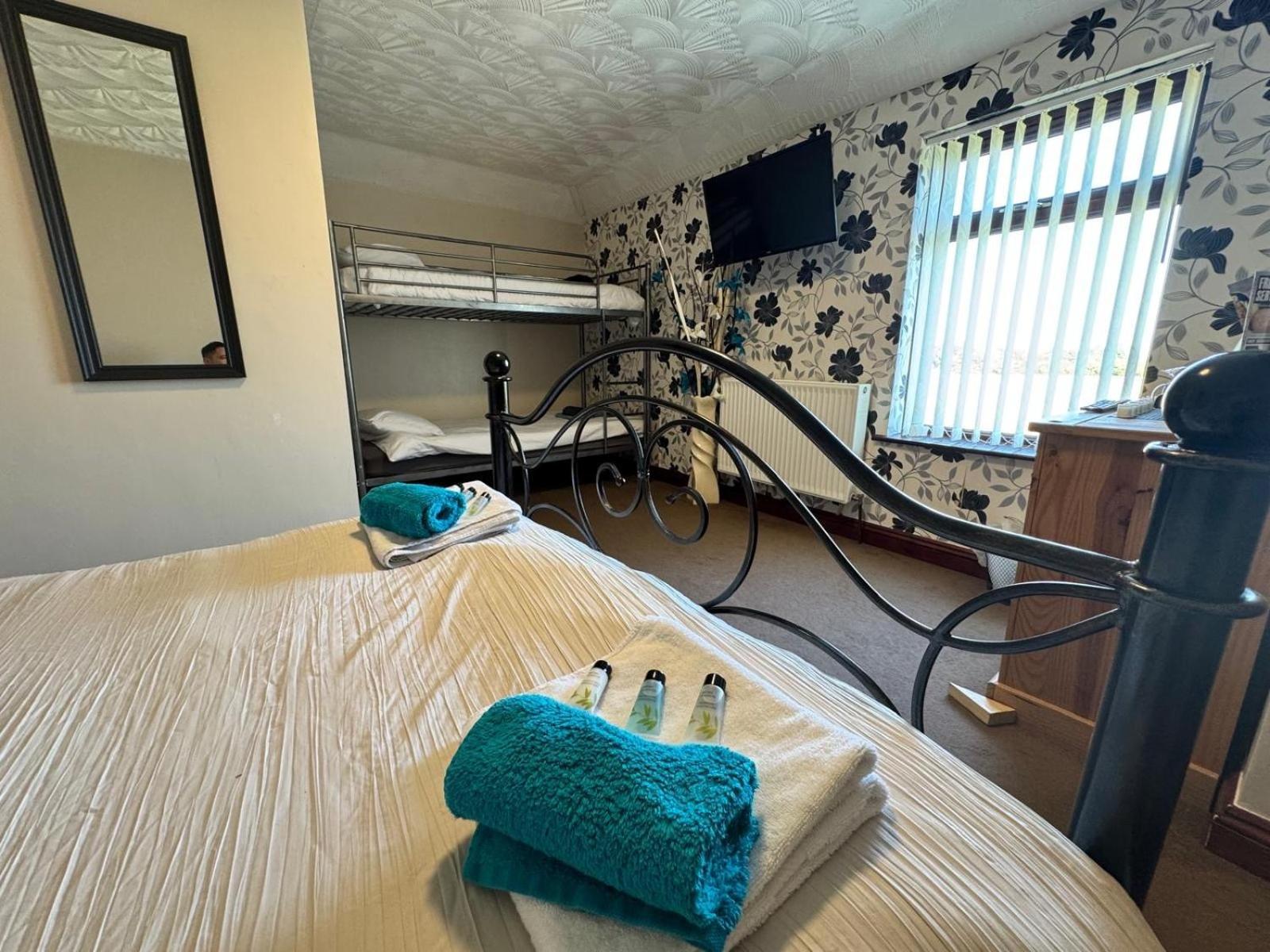 Double Room with Private Bathroom