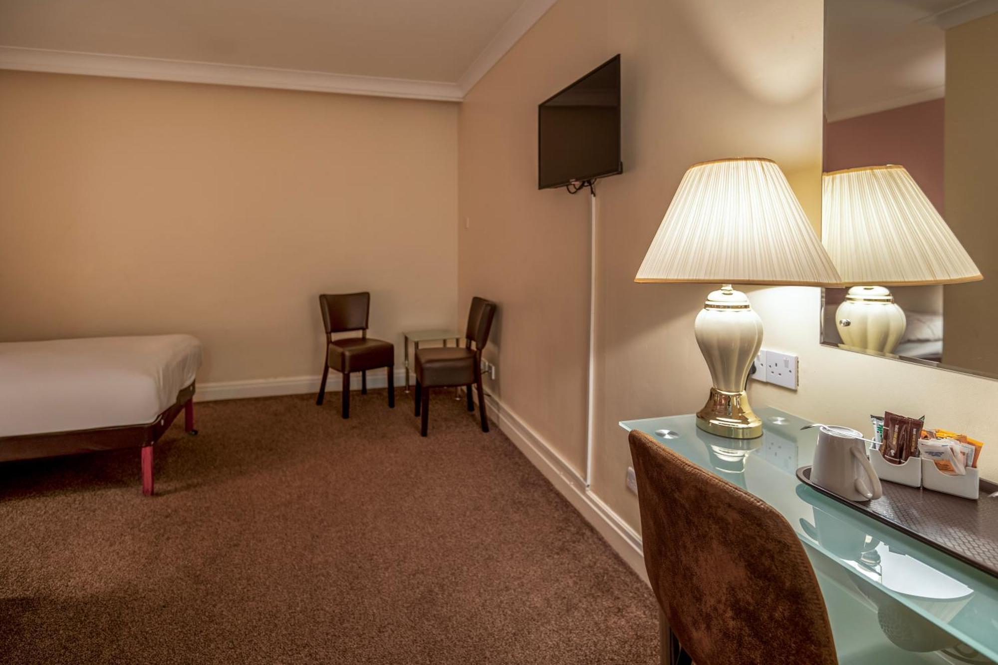 Twin Room (No Windows)