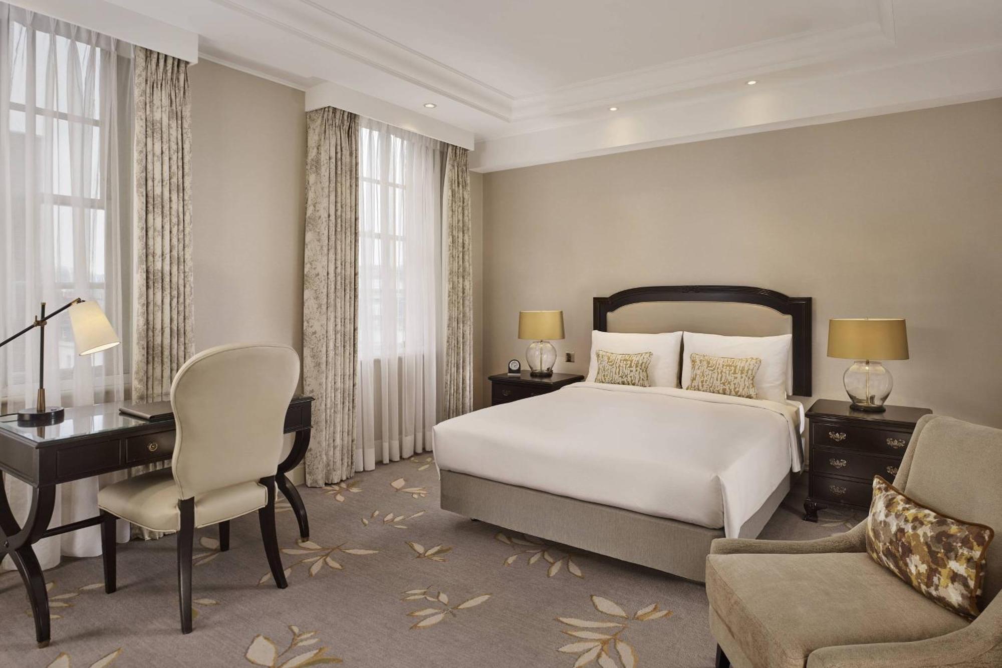 Deluxe Room Guest room 1 Queen,1742623677:JPEG