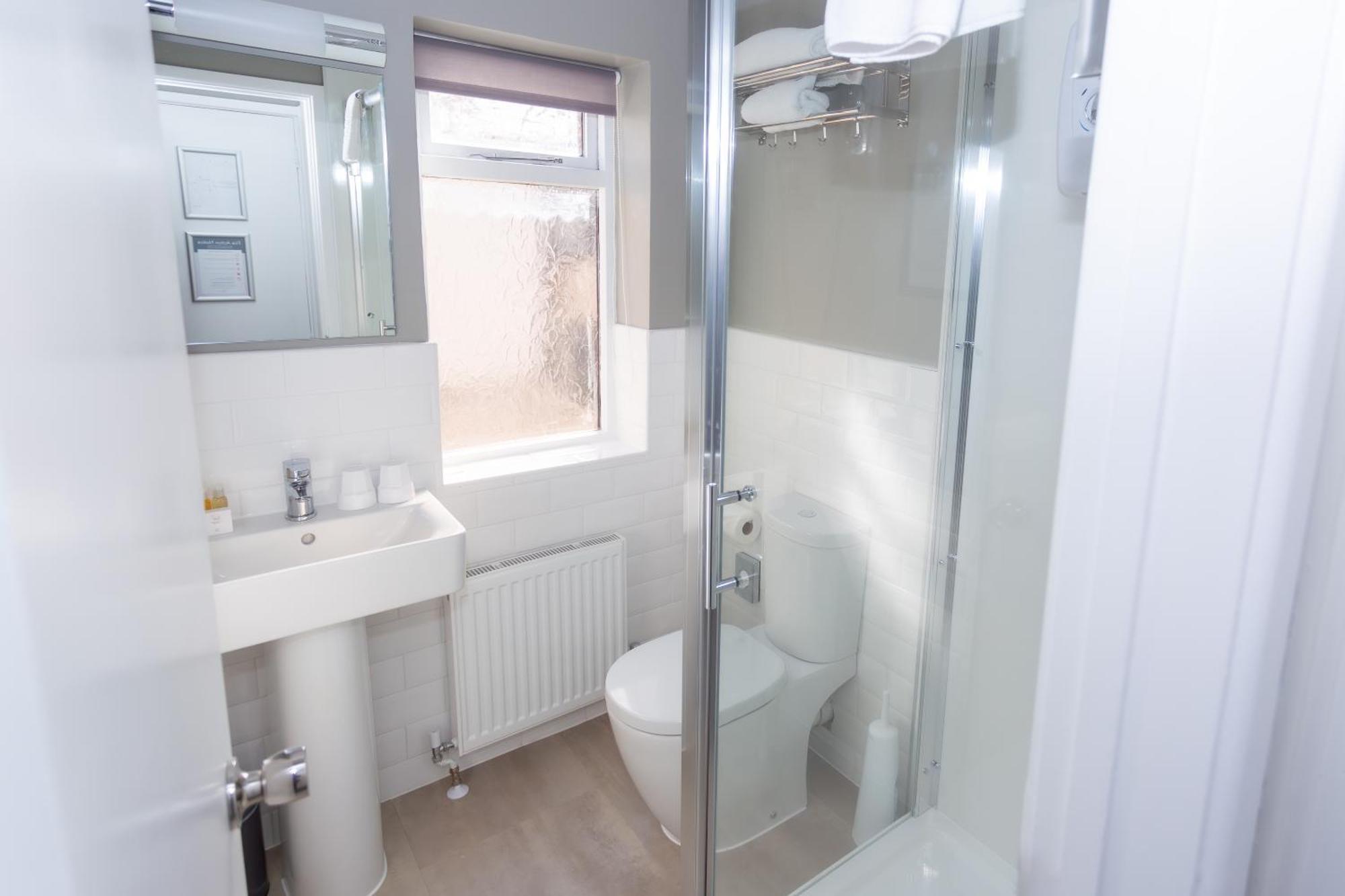 Single Room,1643152379:JPEG