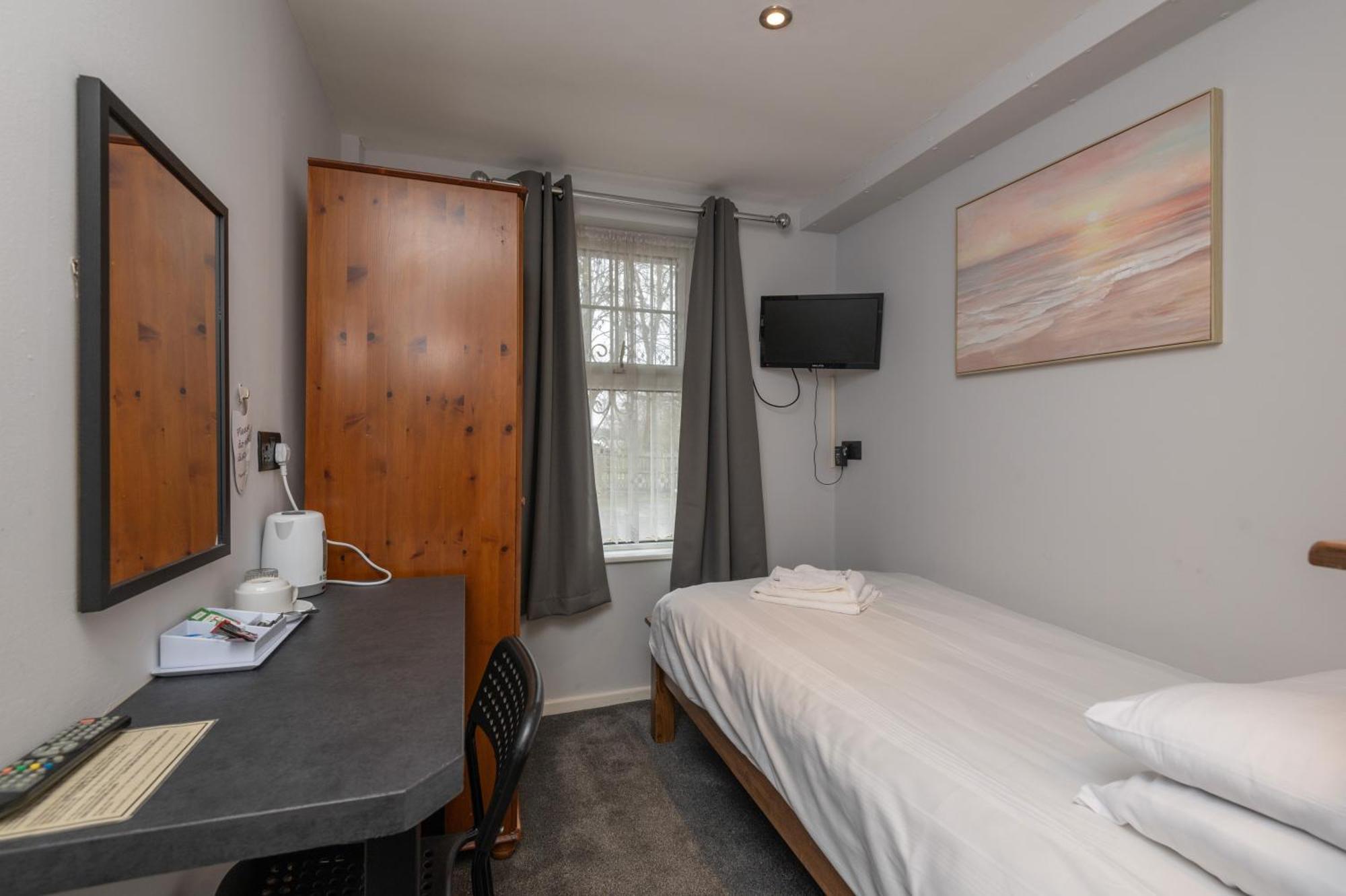 Budget Single Room