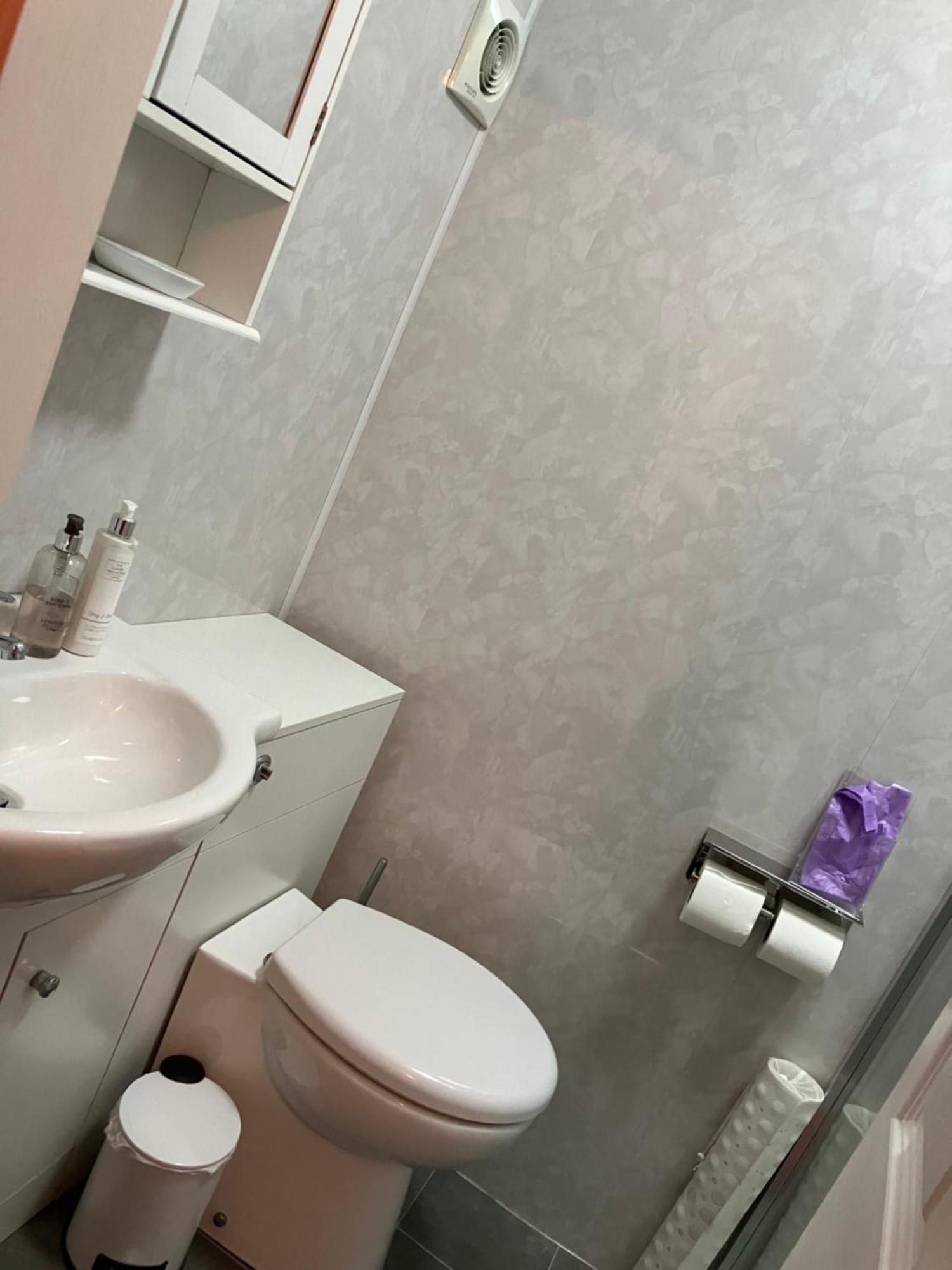 Double Room with Private Bathroom,1646921826:JPEG