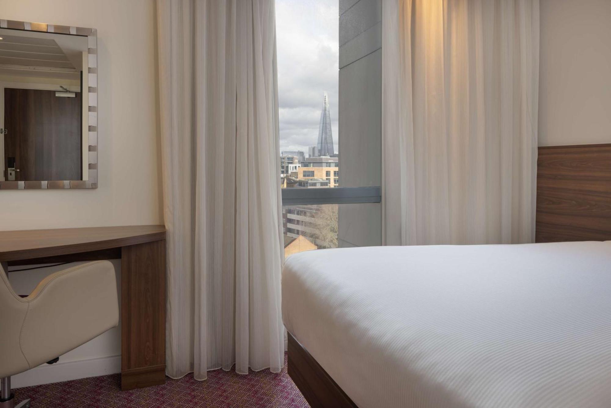 Twin Room with City View