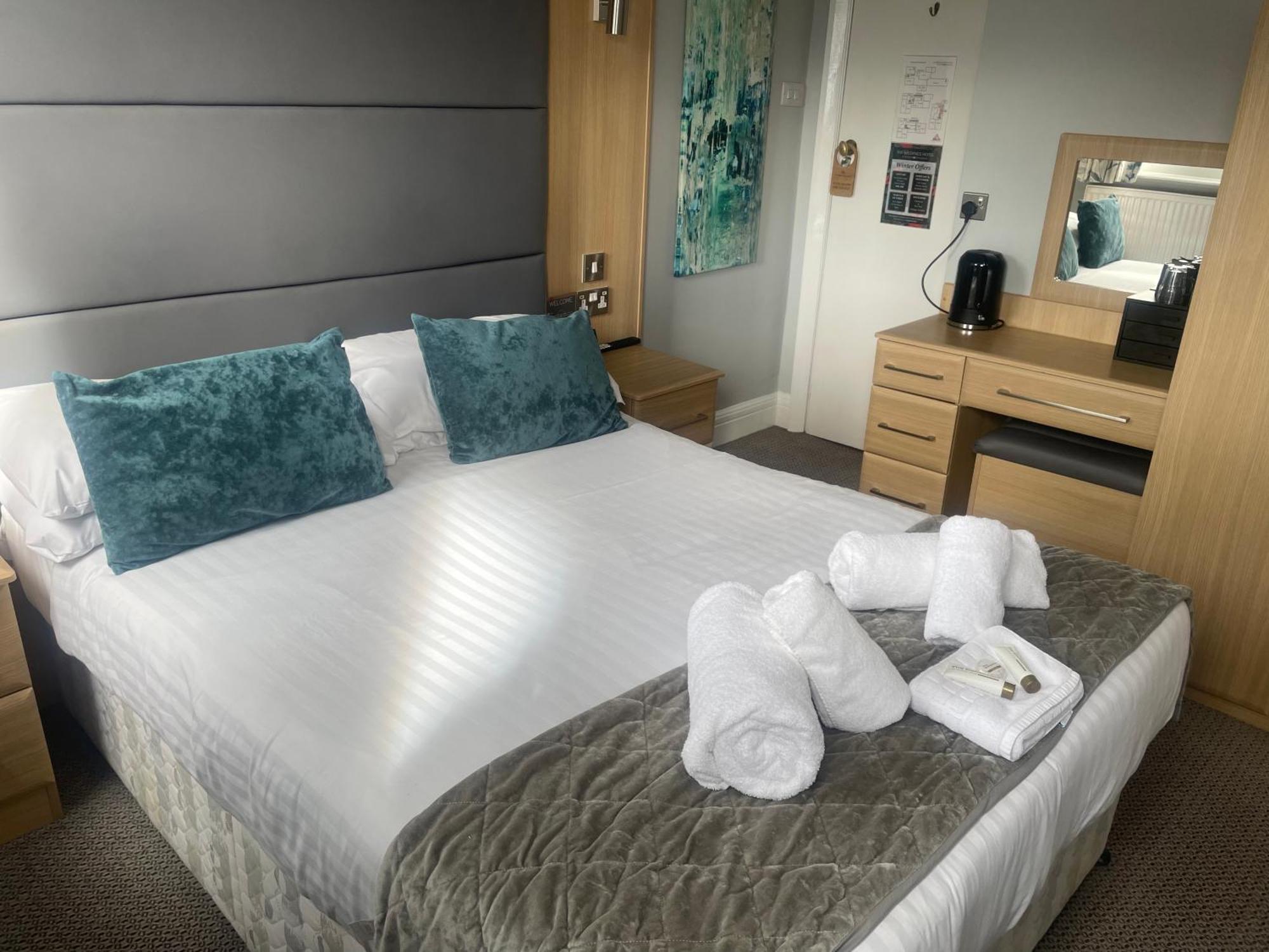 Small Double Room Not Pet Friendly,1657171897:JPEG