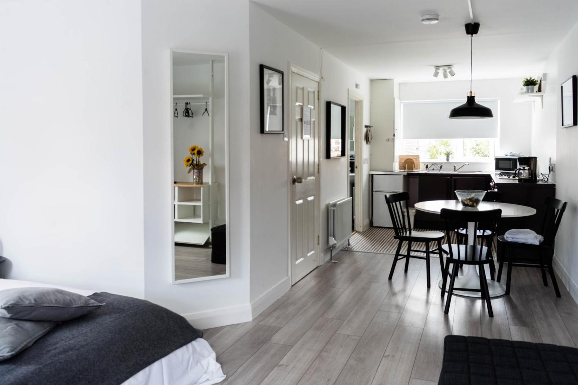 One-Bedroom Suite,1658117037:JPEG