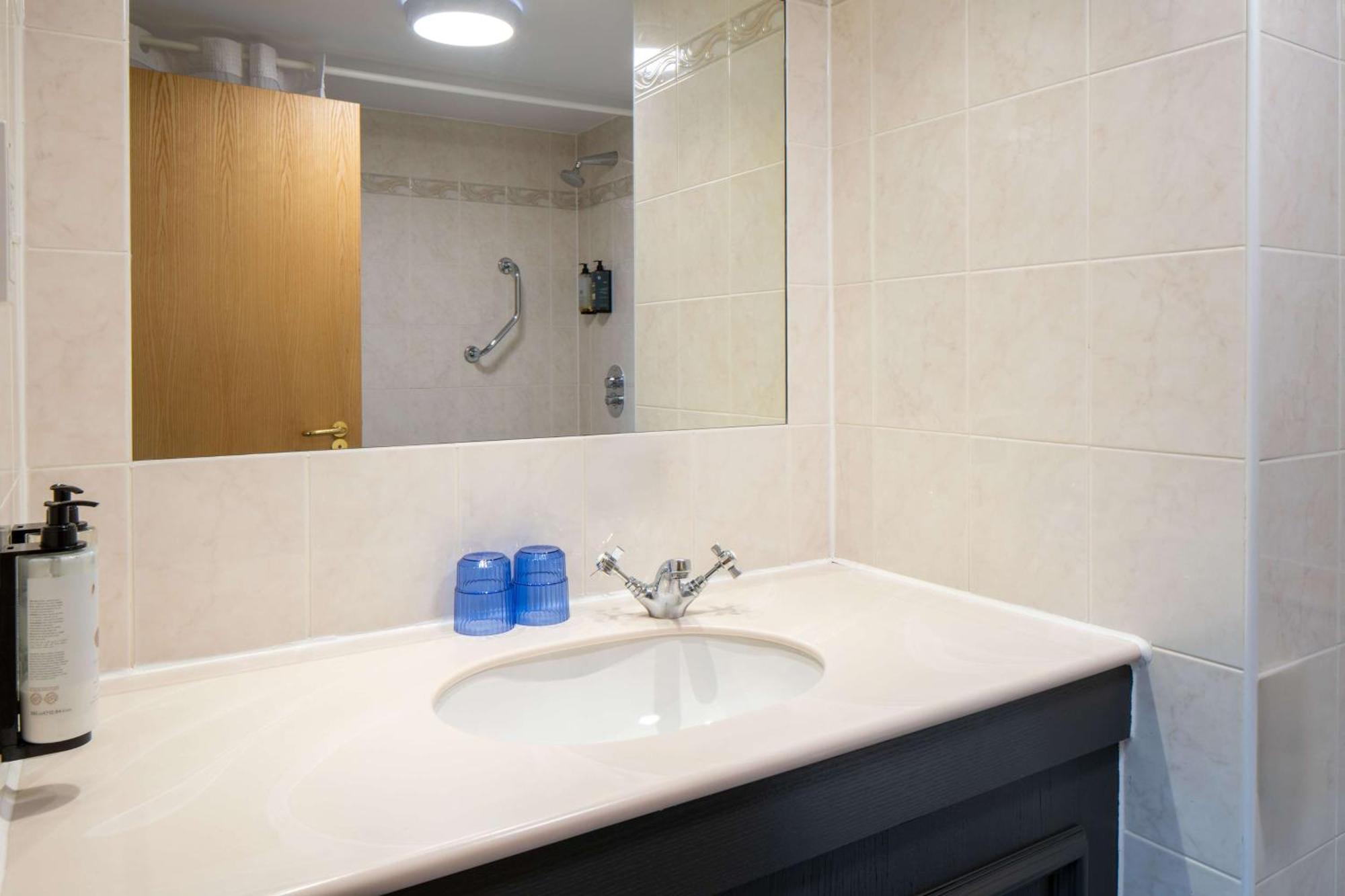 Superior Double Room with Sofa Bed - Non-Smoking,1660280786:JPEG