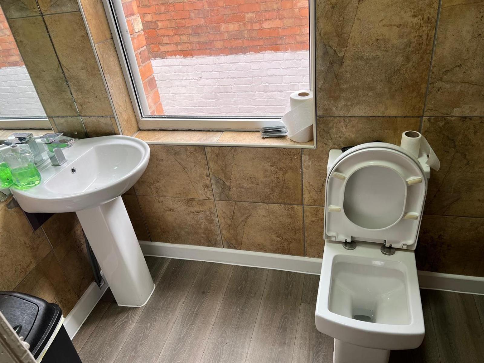 Family Room with Shared Bathroom,1681818737:JPEG